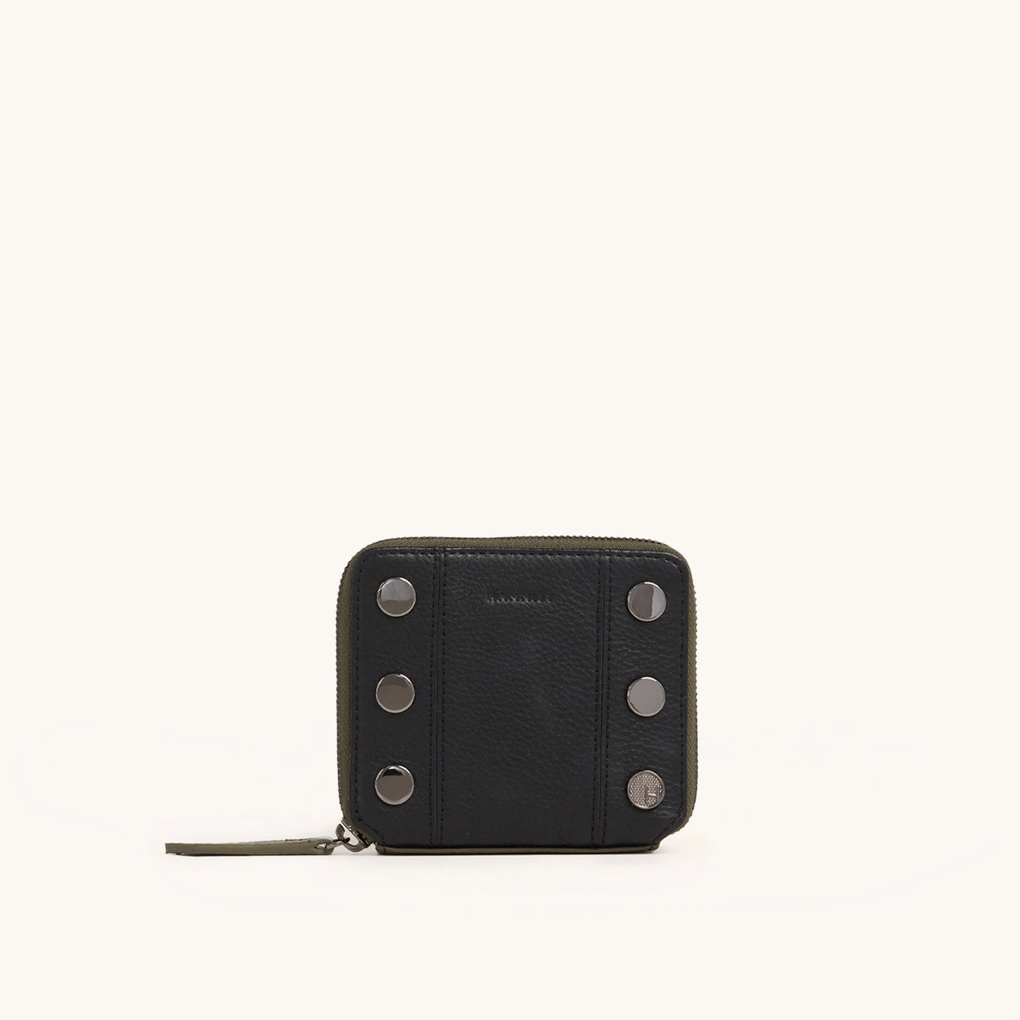 5-North-Cargo-Black-Front-View