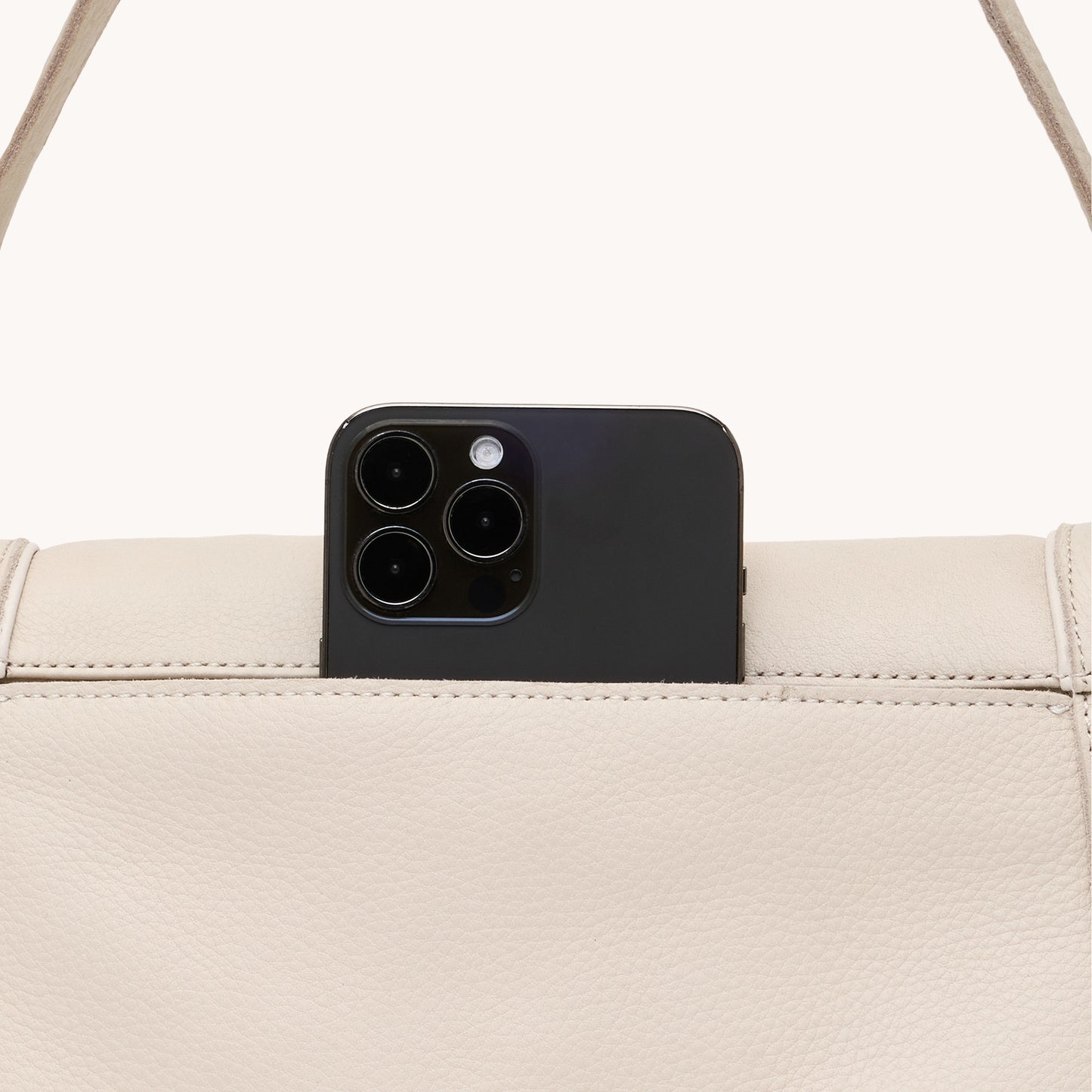 Beverly-Med-Catamaran-Cream-BG-Back-View-Detail