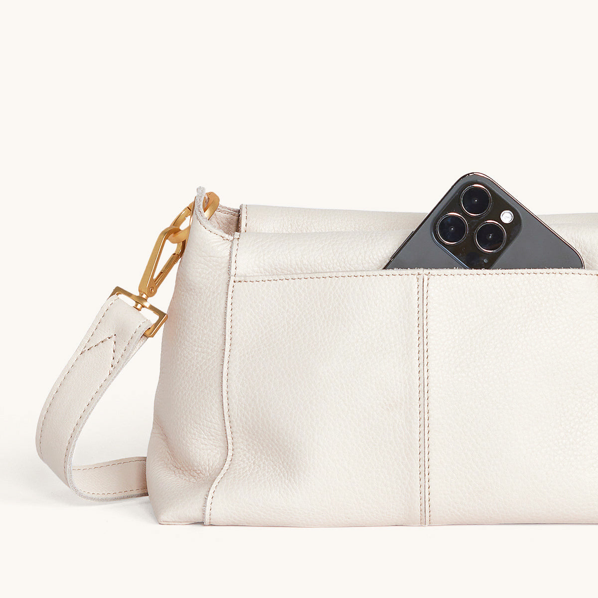 Bryant-Med-Calla-Lily-White-Details-View-2