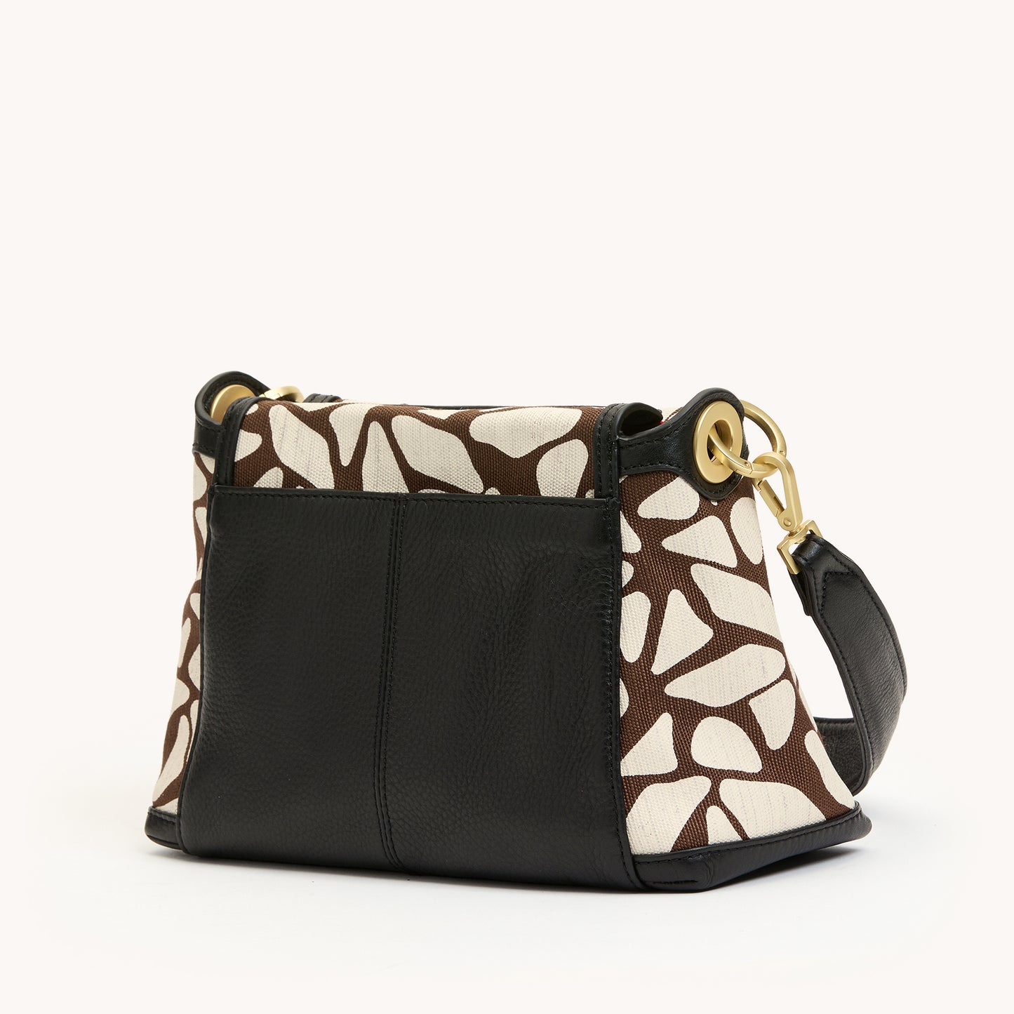 Bryant-Med-Giraffe-BG-Red-Zip-Back-View