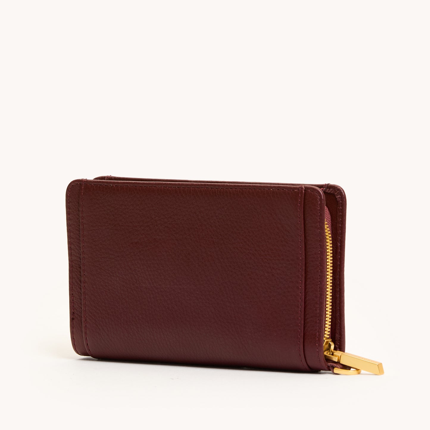 Bryant-Wallet-Cherrywood-Pebble-BG-Back-View