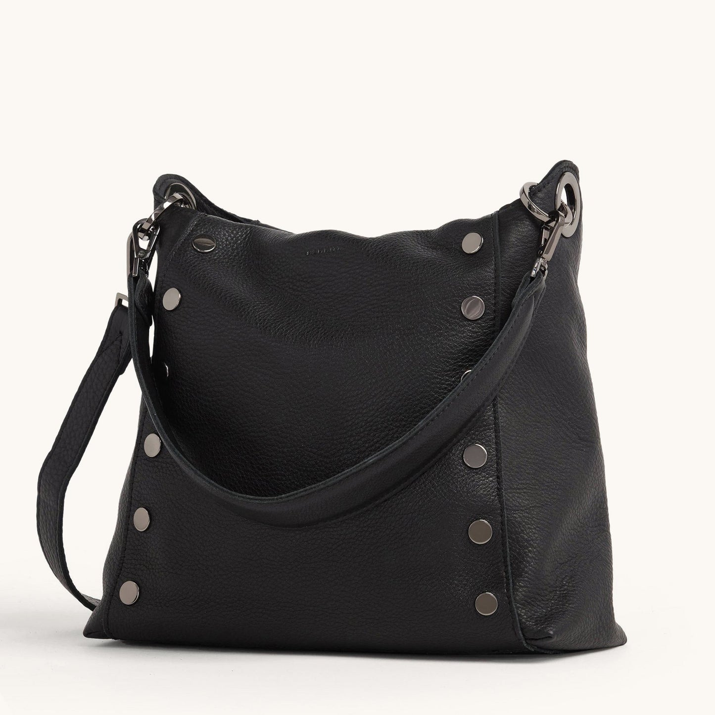 Bryant-Lrg-Black-Front-View-3