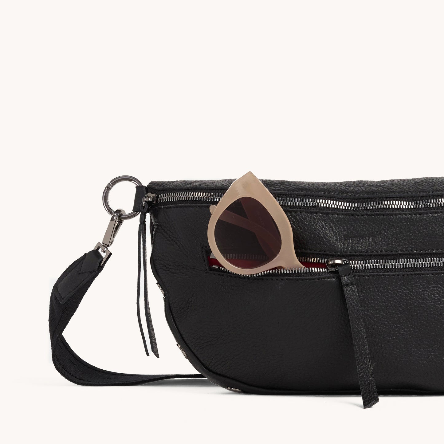 Charles-Crossbody-Lrg-Black-Front-Detail-View