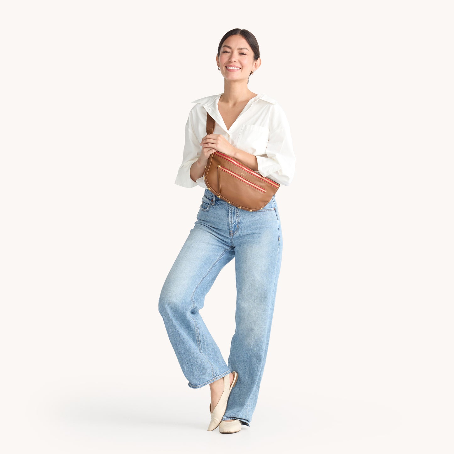 Model height is 5'7''