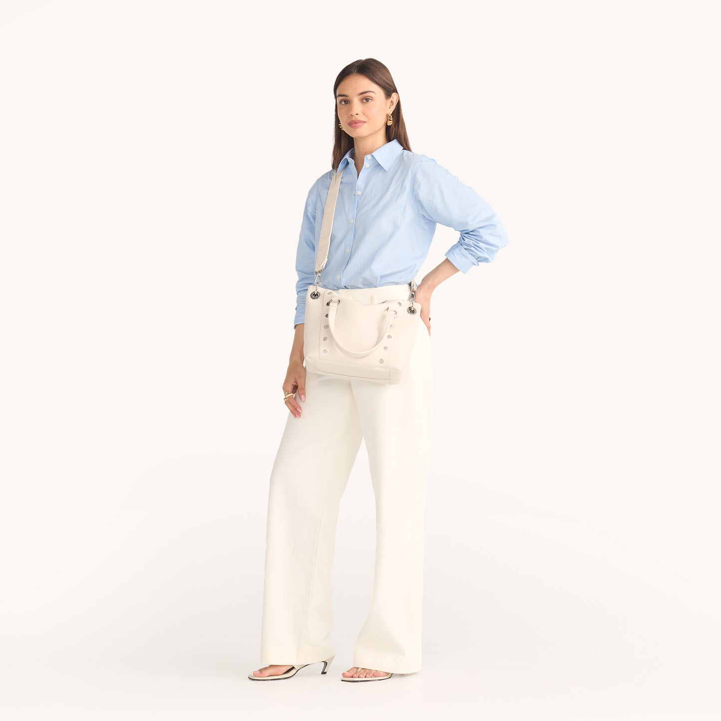 Model height is 5'8.5''