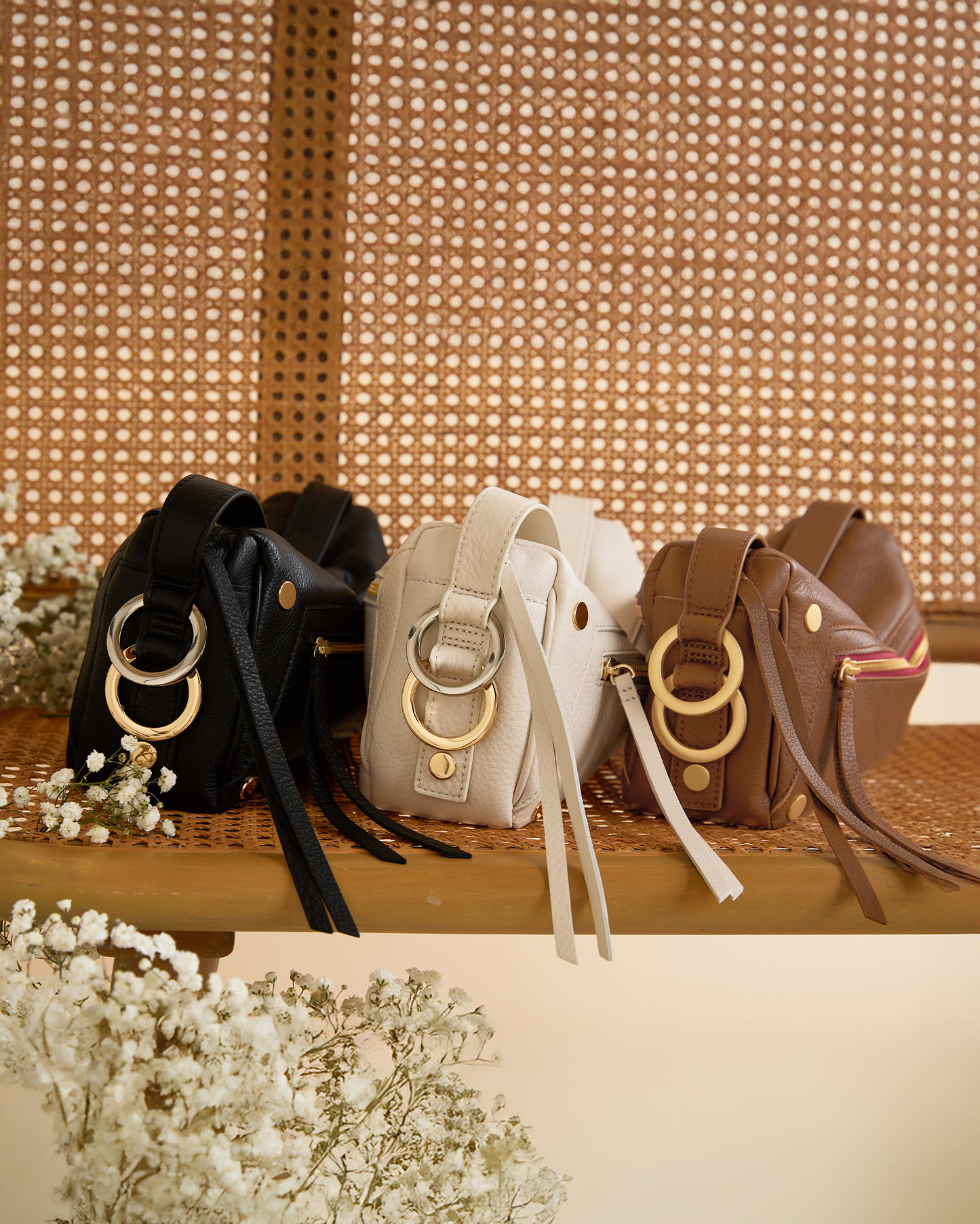 Doxie | Mahogany Pebble/Brushed Gold Red Zip | Med