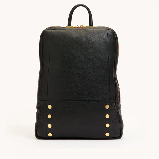 Hunter-Backpack-Black-BG-Red-Zip-Front-View