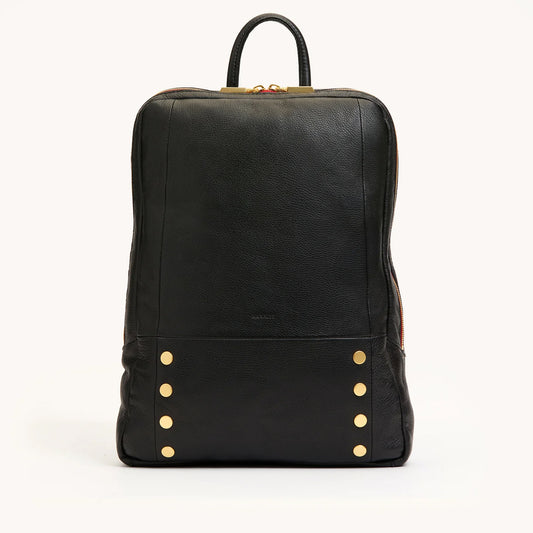 Hunter-Backpack-Black-BG-Red-Zip-Front-View
