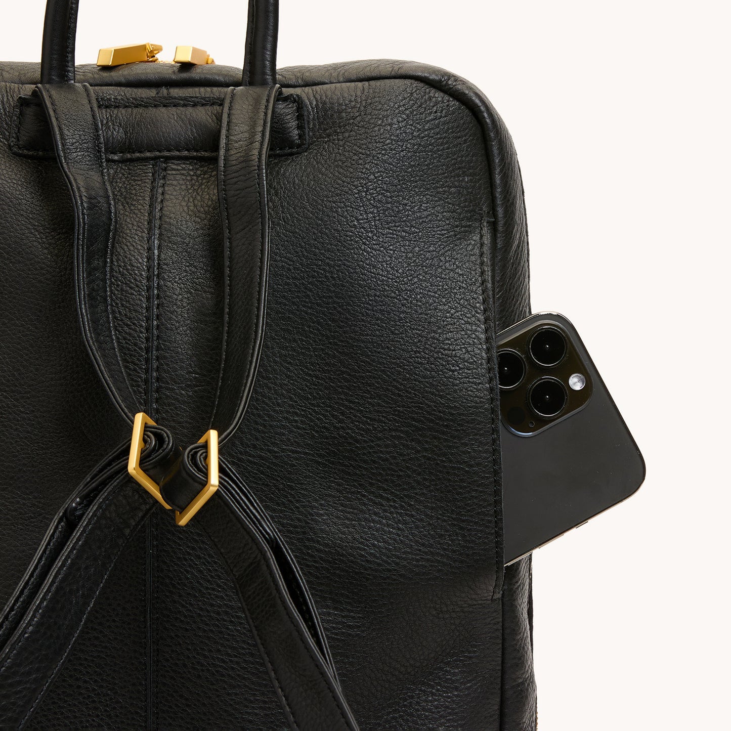 Hunter-Backpack-Black-BG-Red-Zip-Back-Detail-View