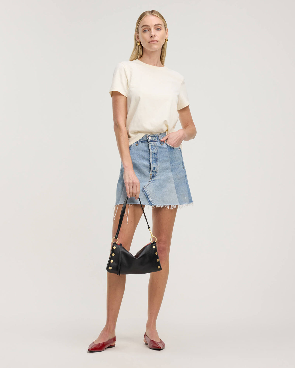 Model height is 5'10''
