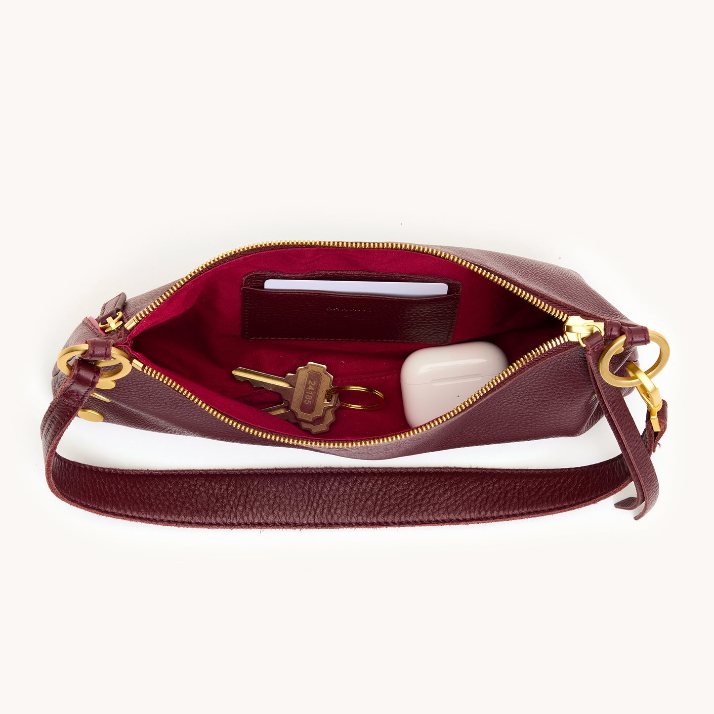 Kyle-Cherrywood-Pebble-BG-Inside-View