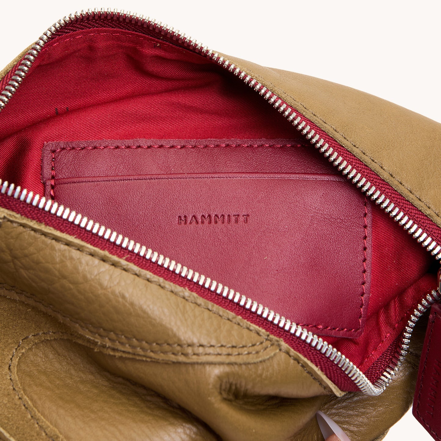 Kyle-High-Top-BS-Card slot-Detail-View