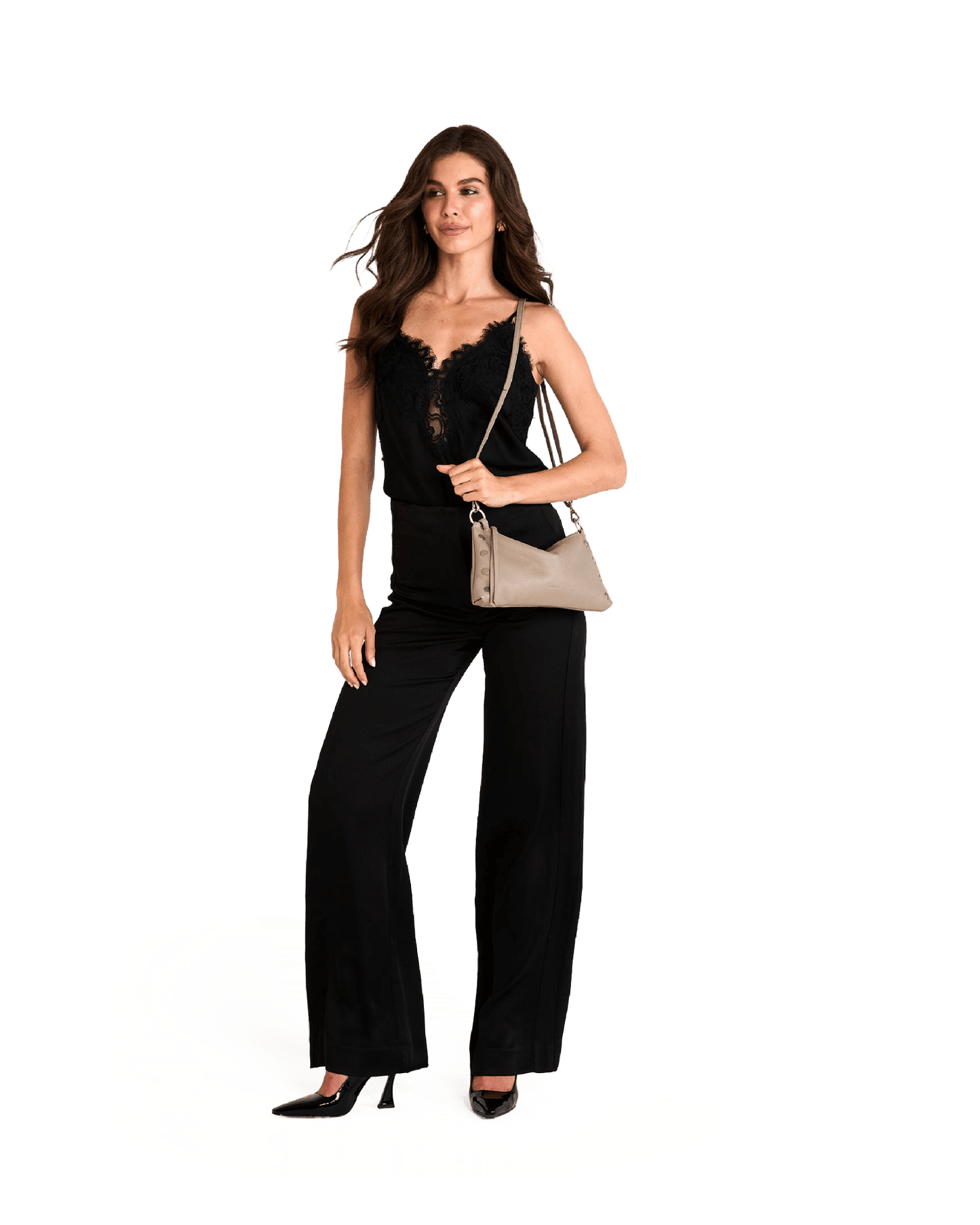 Model height is 5'9.5''