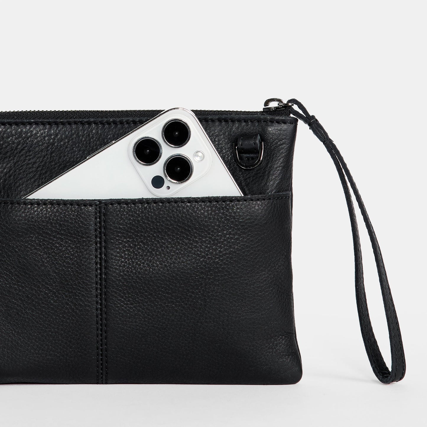 Nash-Sml-Black-GM-R-Zip-Back-Detail-View