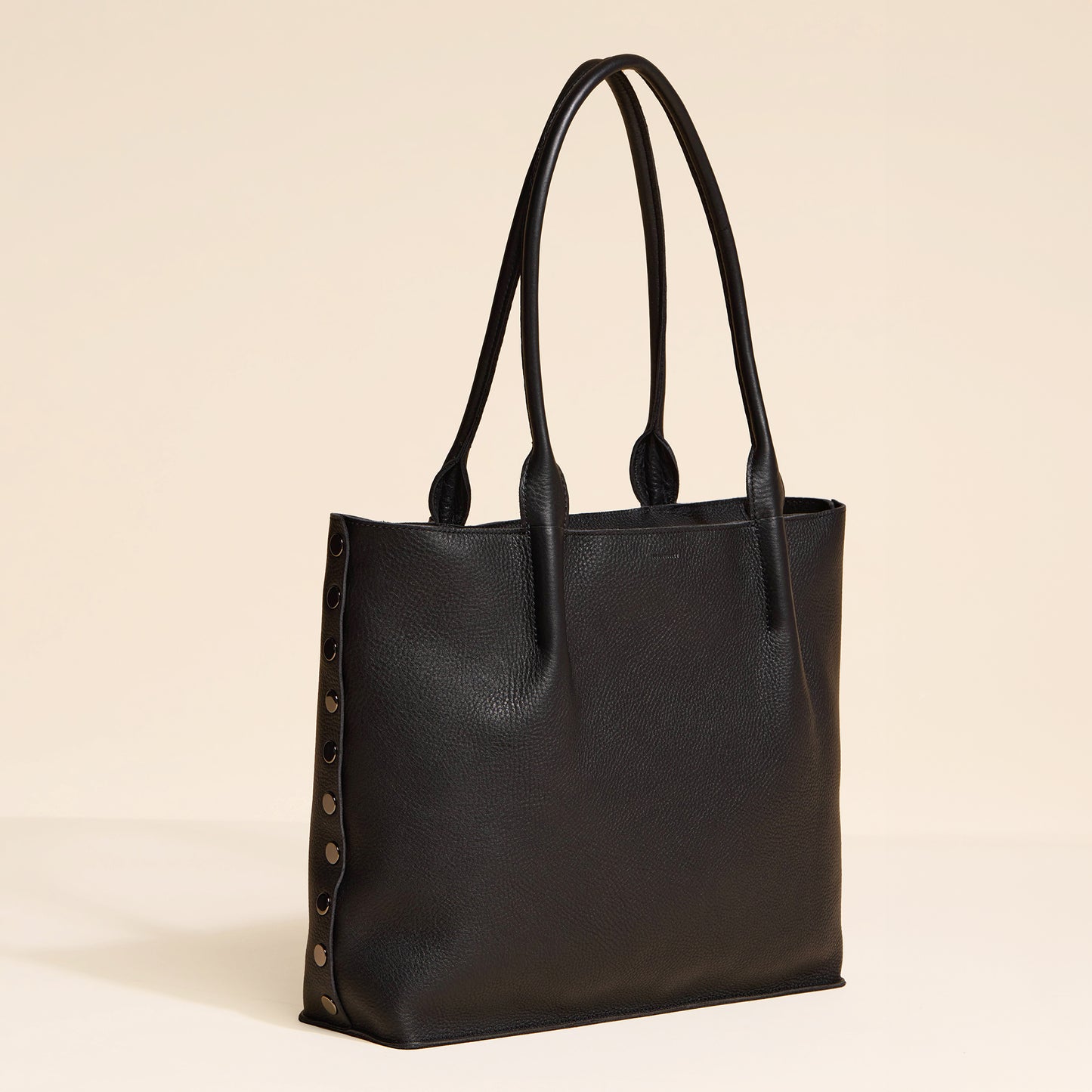 Oliver-Zip-Blk-GM-Campaign-View