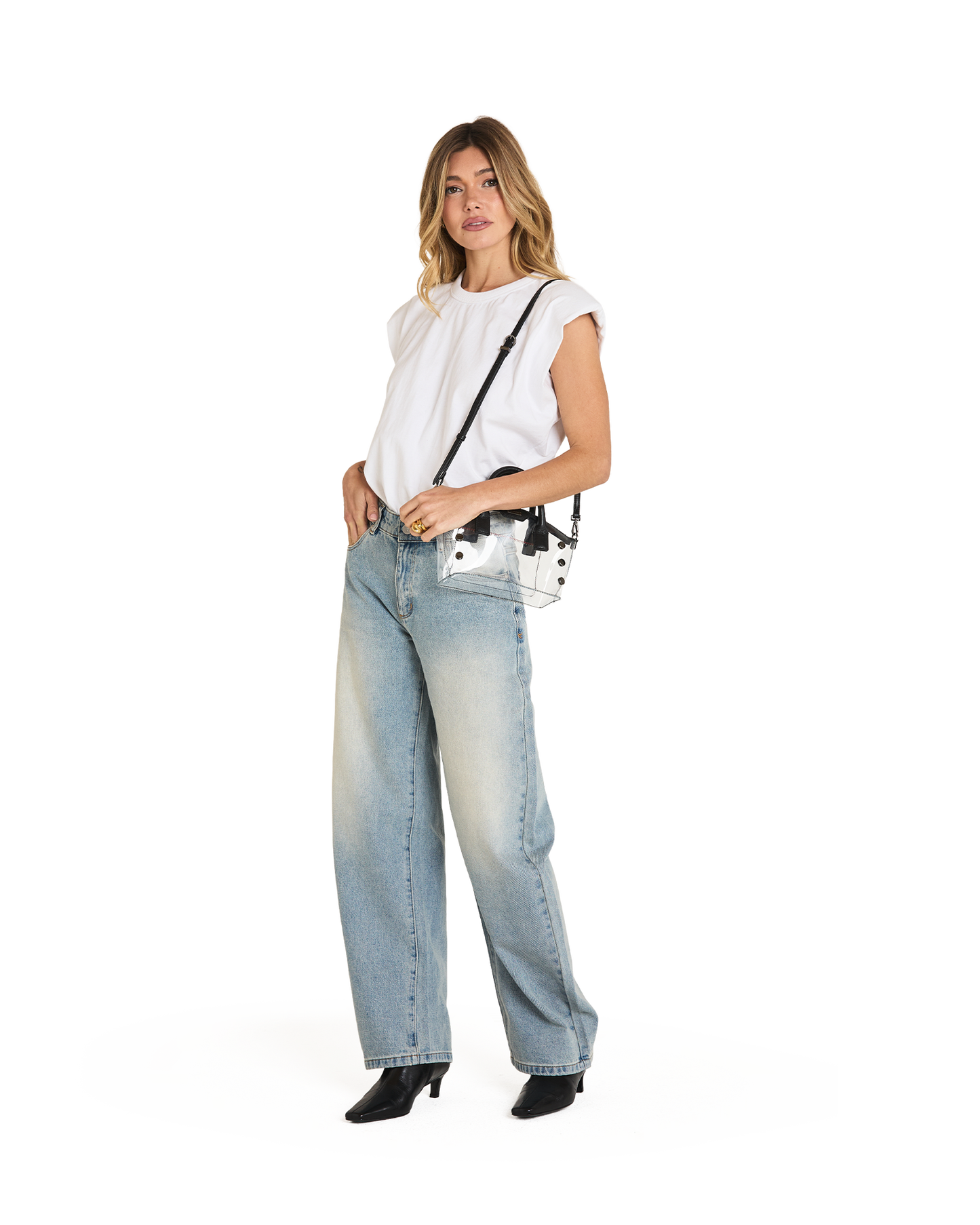 Model height is 5'9''