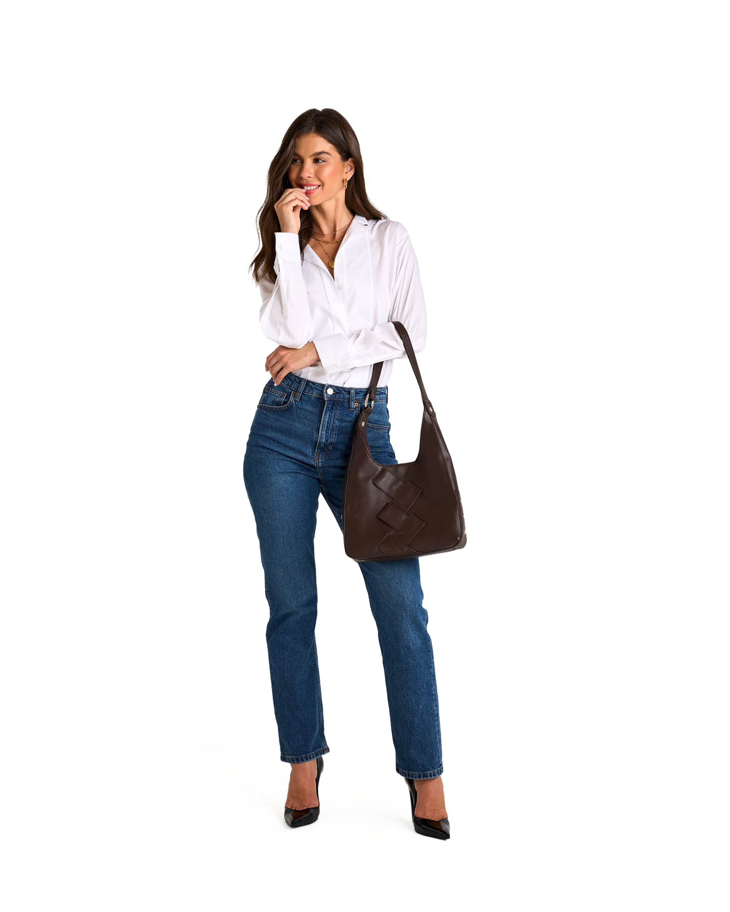 Model height is 5'9.5''