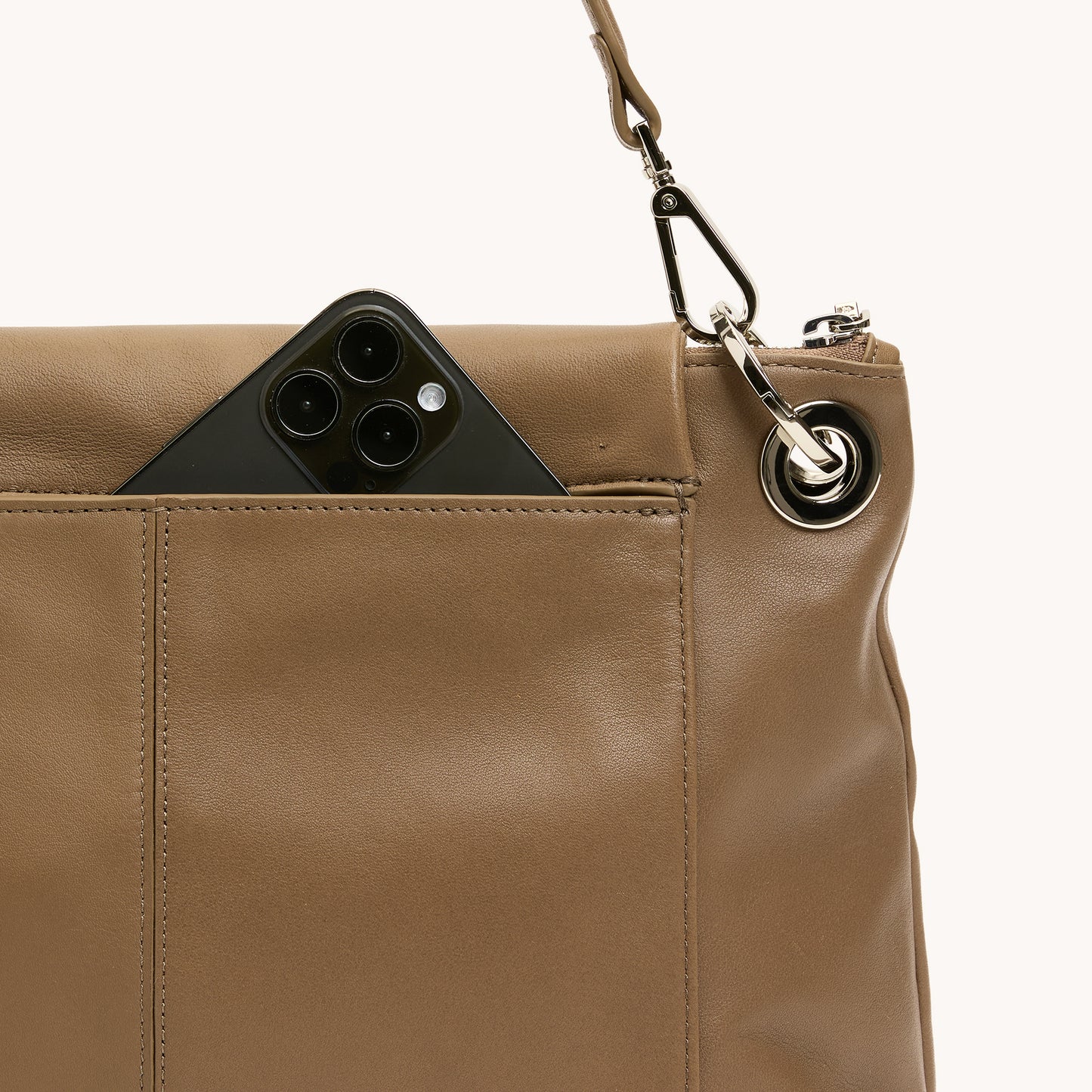 VIP-Grand-Dune-S-Back-Detail-View