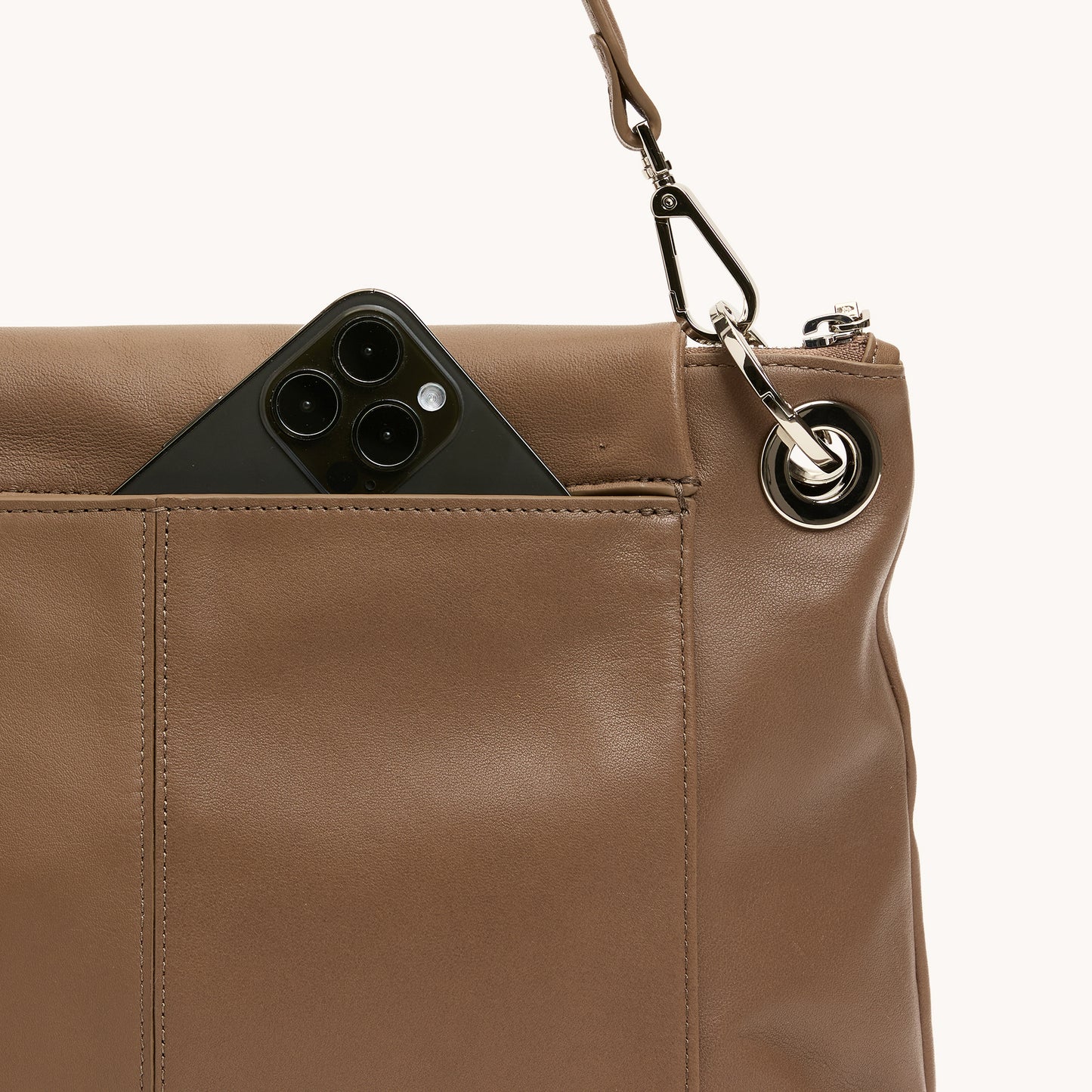 VIP-Grand-Dune-S-Back-Detail-View