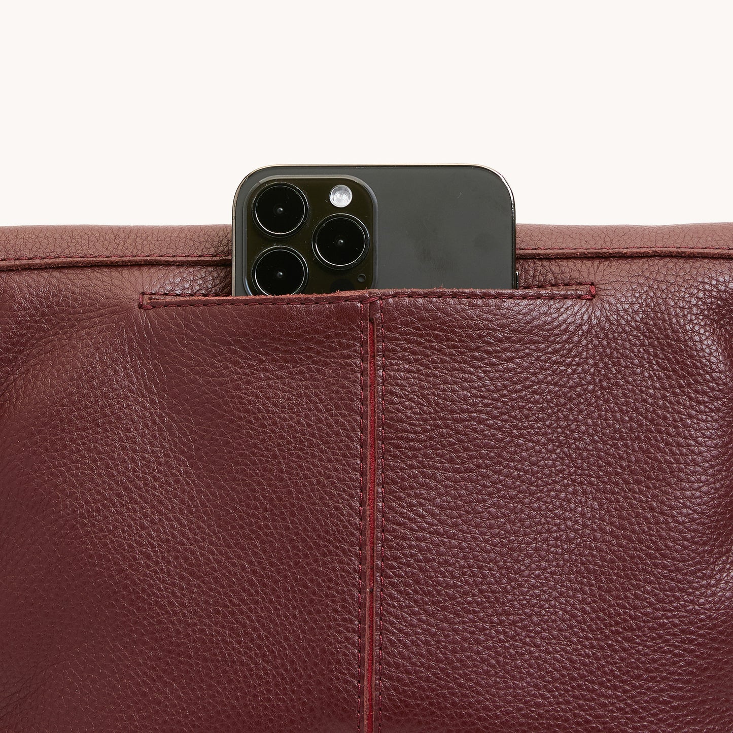 VIP-Med-Cherrywood-Pebble-BG-Back-Detail-View
