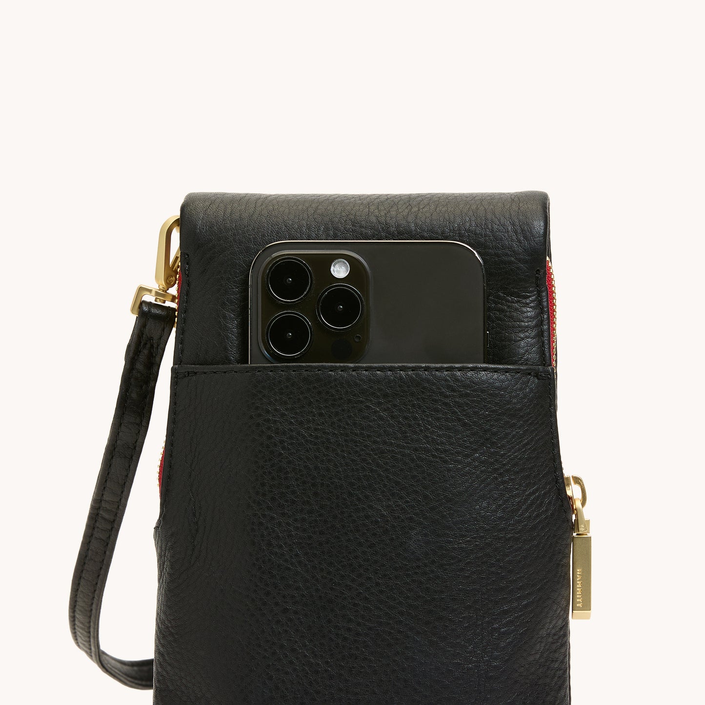 VIP-Mobile-Giraffe-BG-R-Zip-Back-Detail