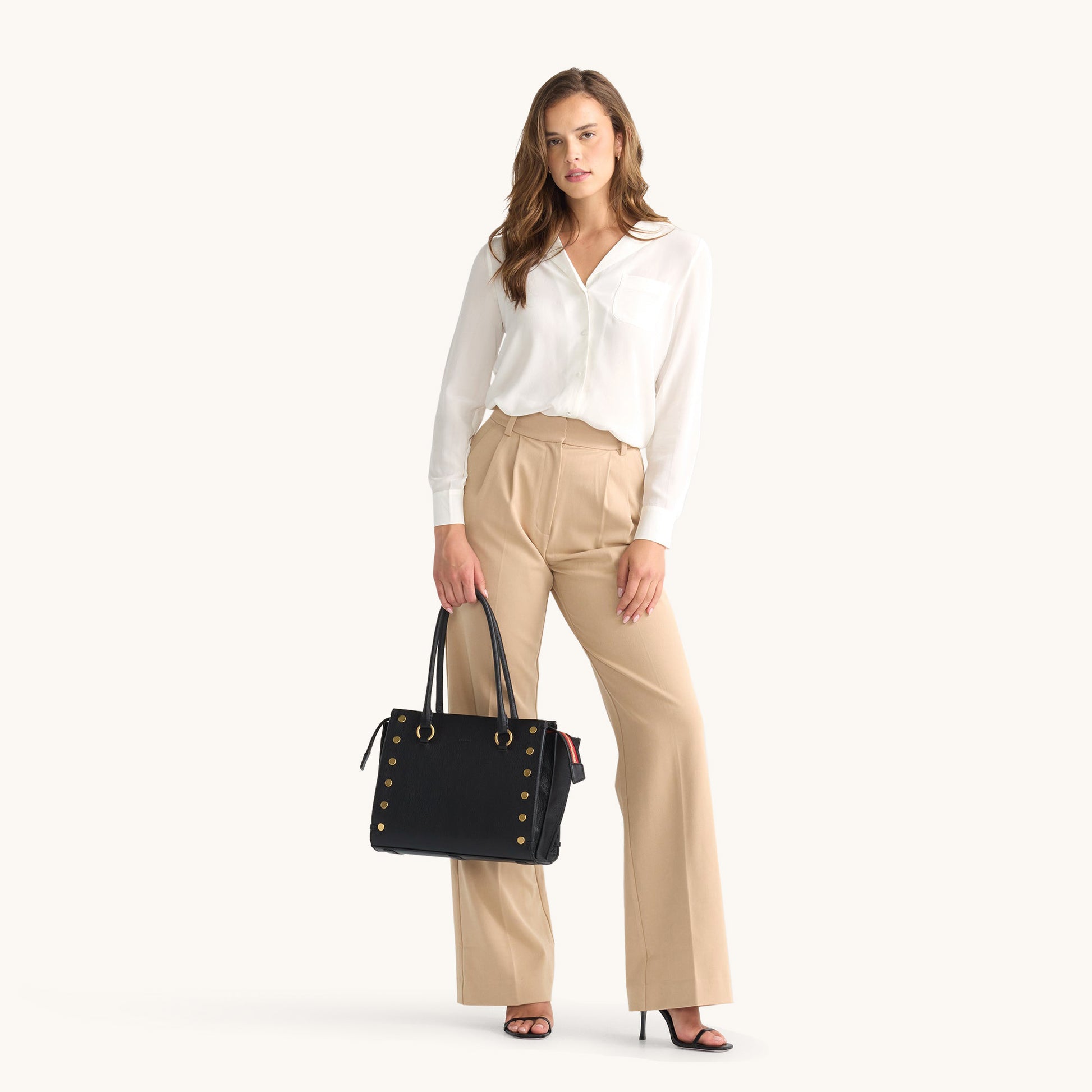 Model height is 5'8.5''