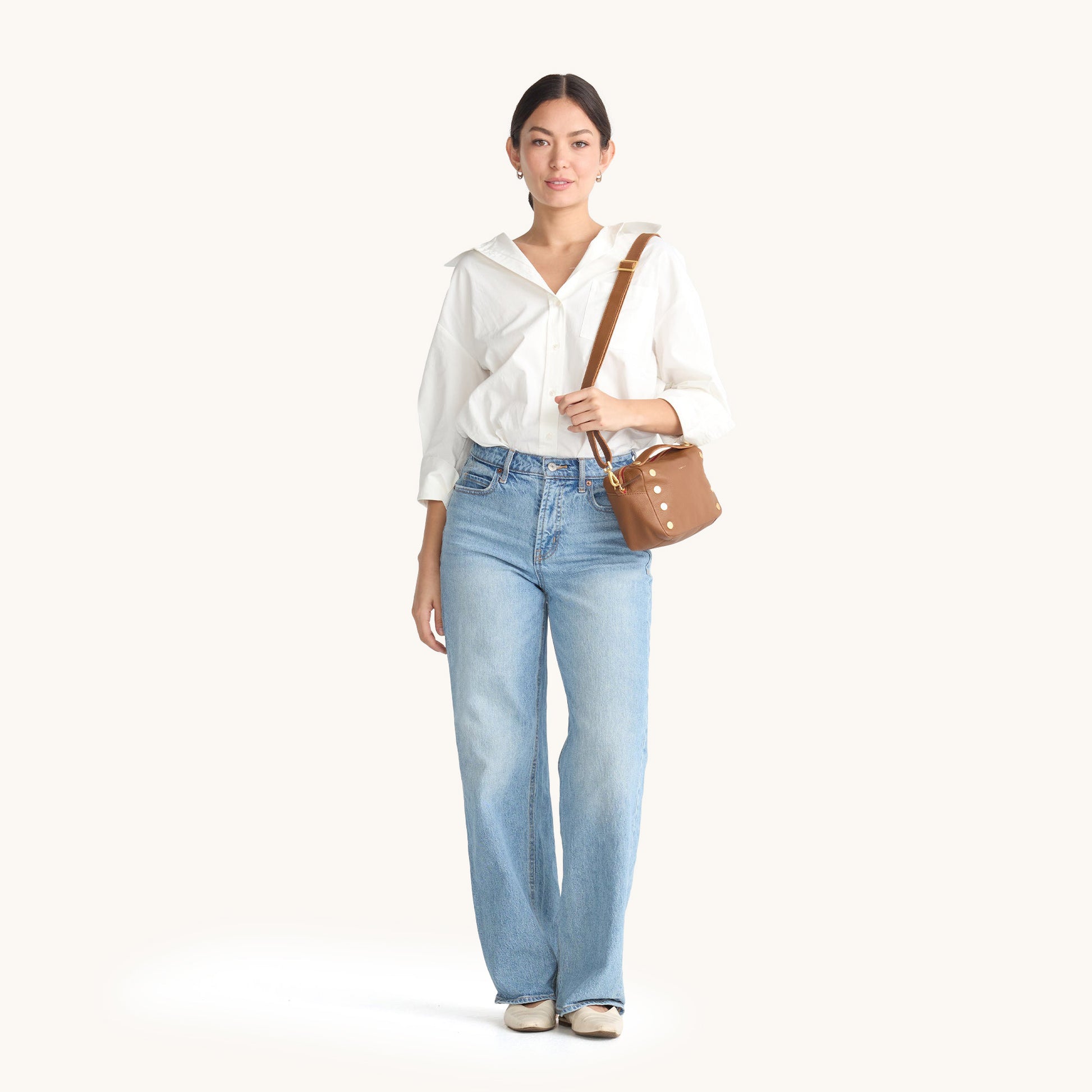 Model height is 5'7''