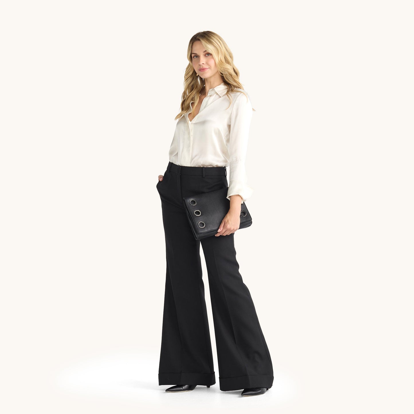 Montana-Clutch-Lrg-Black-GM-Model-View-2