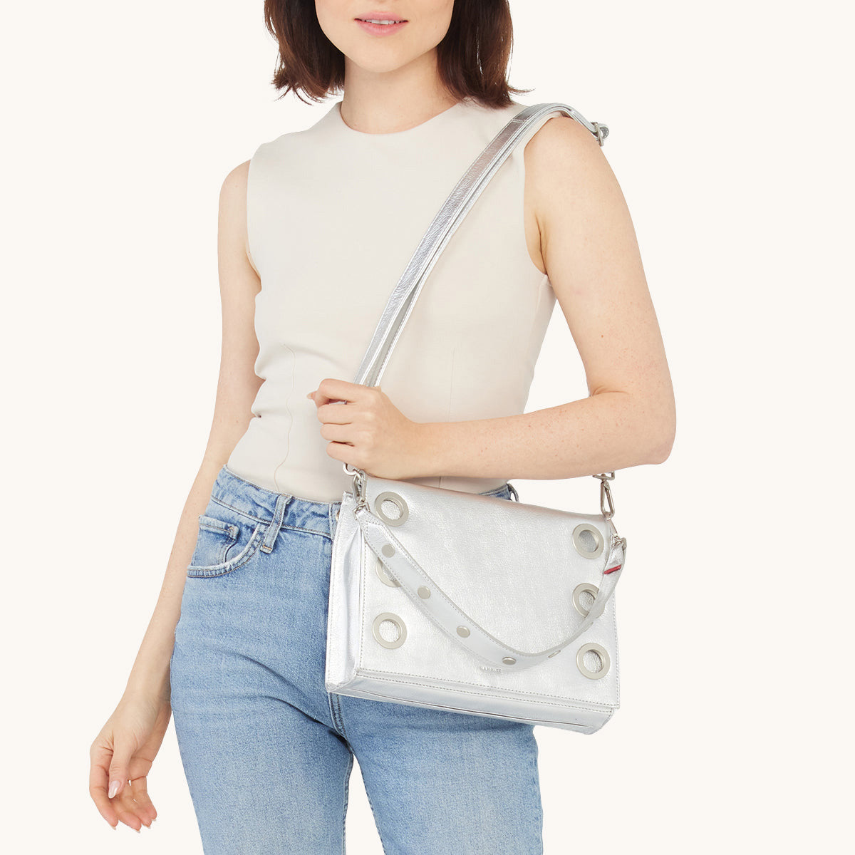 Montana-Clutch-Lrg-Sidewalk-Silver-Model-View