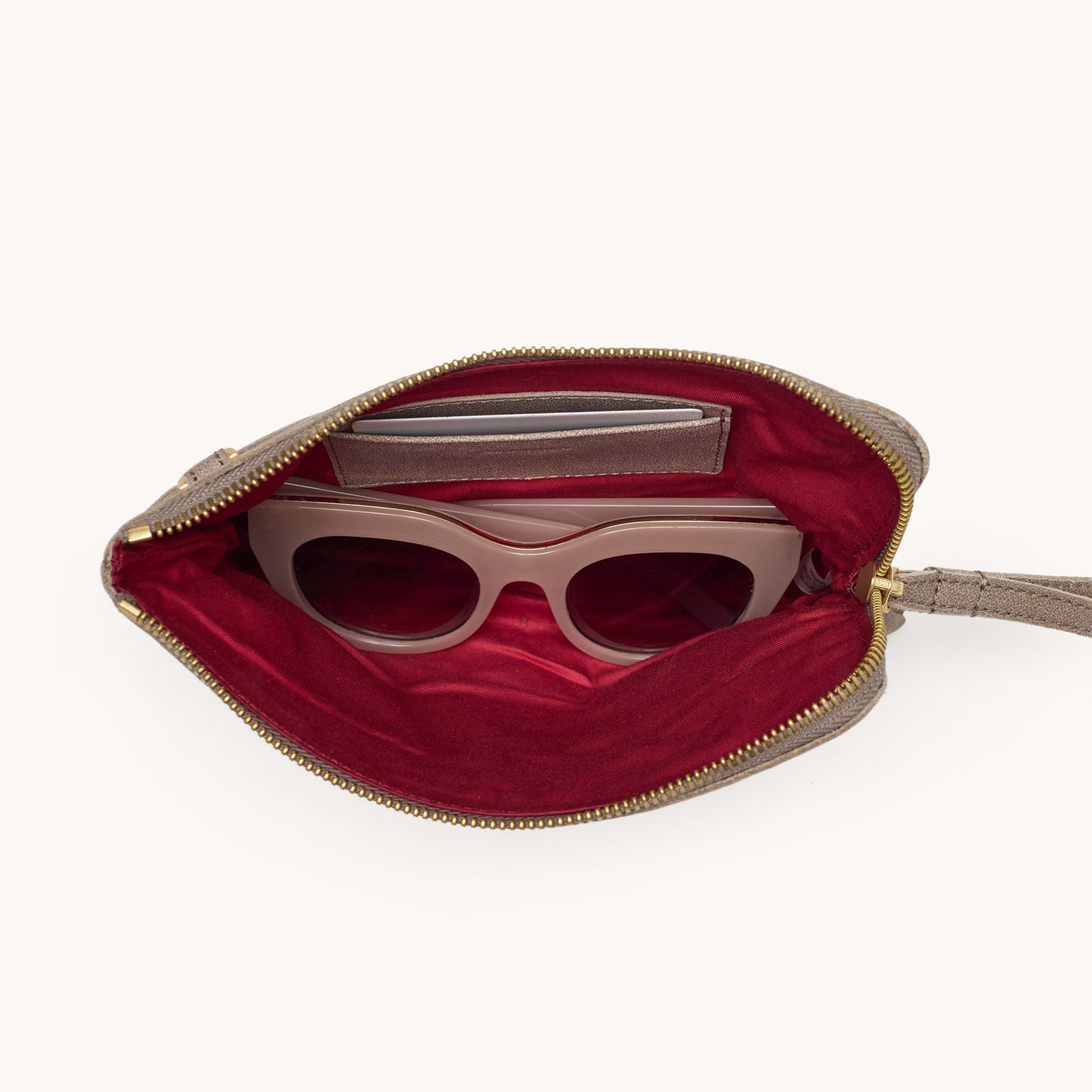 Nash-Sml-2-Pew-BG-R-Zip-Interior-View