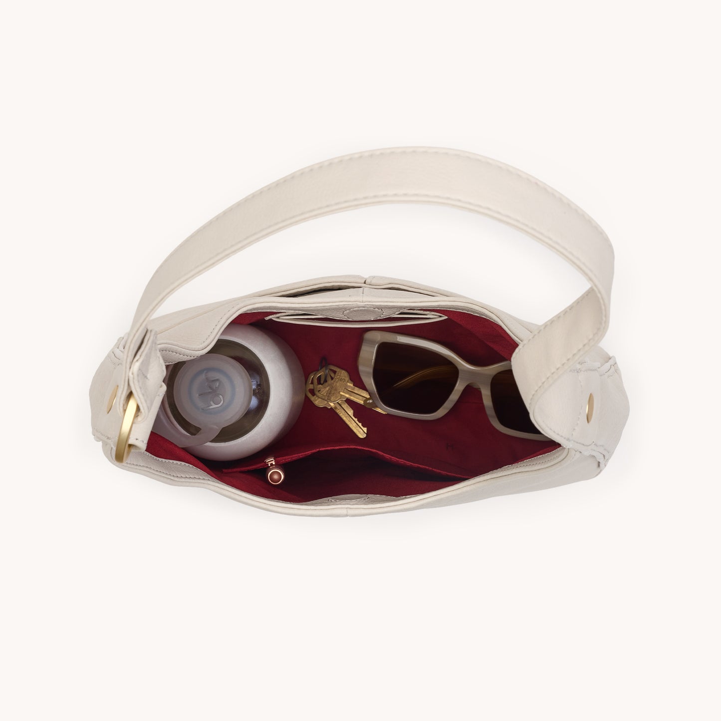 Tim-Med-Catamaran-Cream-BG-Interior-View