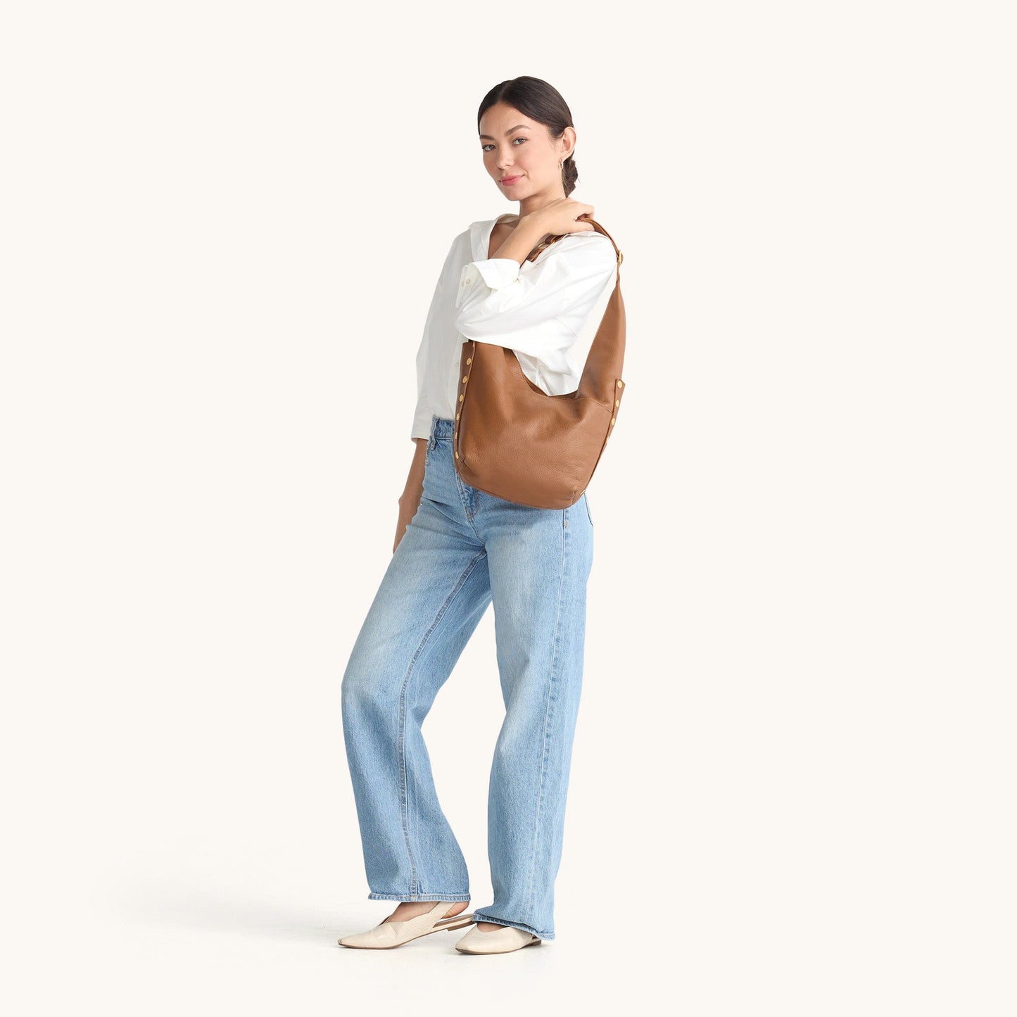 Model height is 5'7''