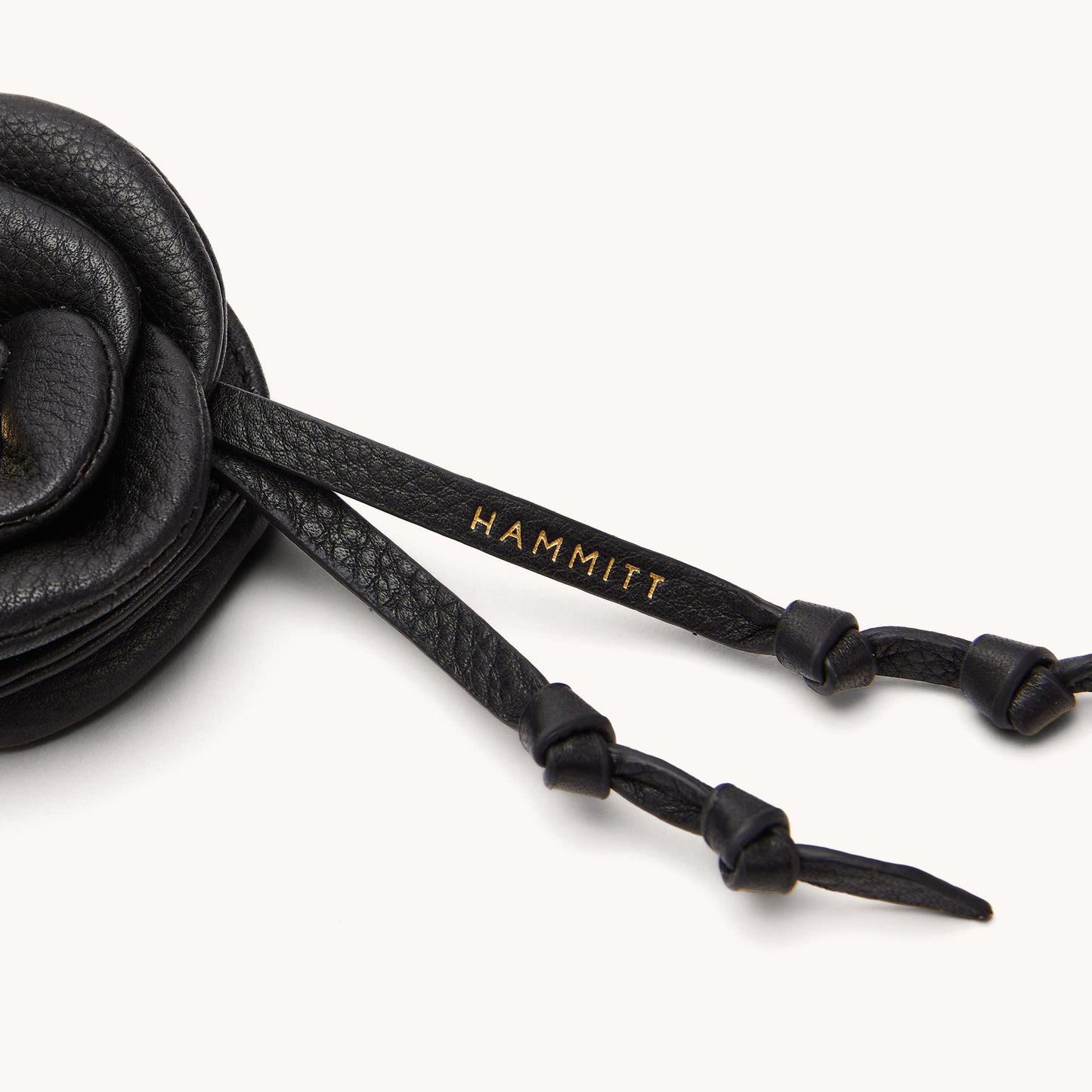 Vince Floral Charm | Black/Brushed Gold
