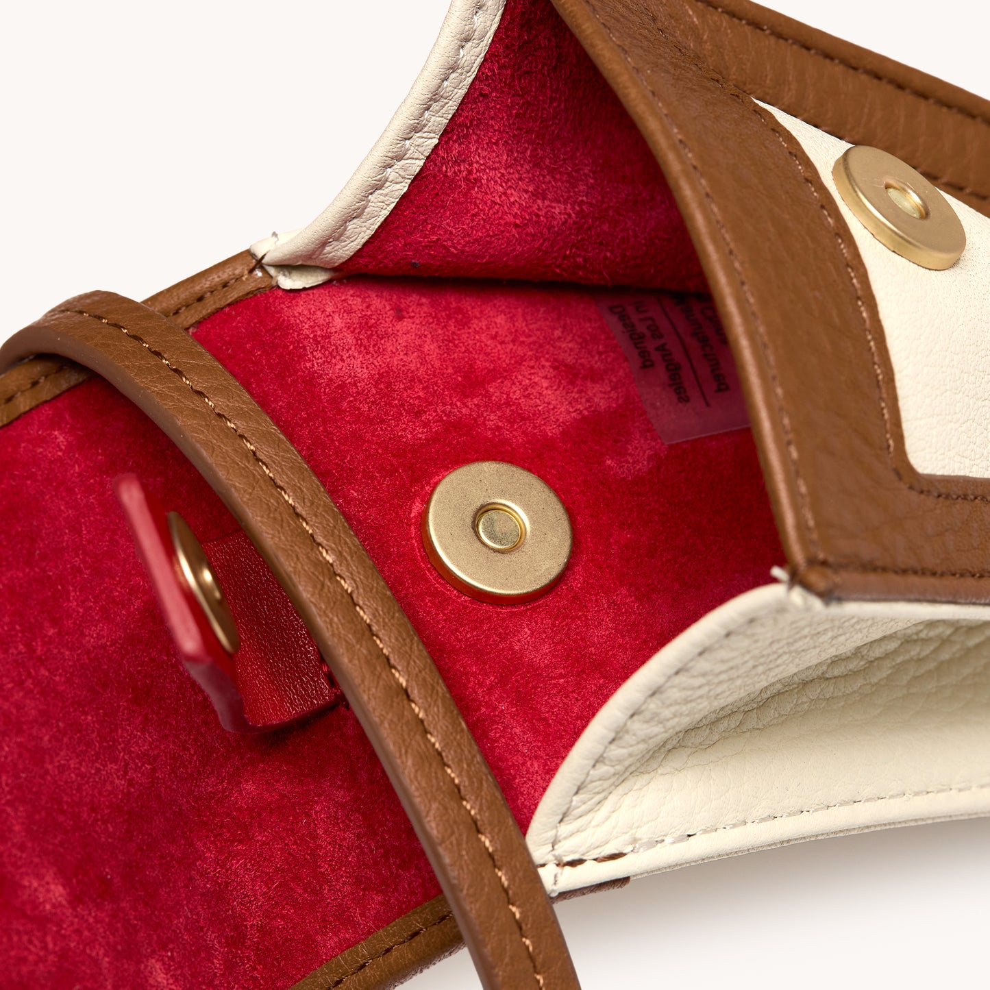 Sunny-Carrier-Courtyard-Cream-BG-Back-View