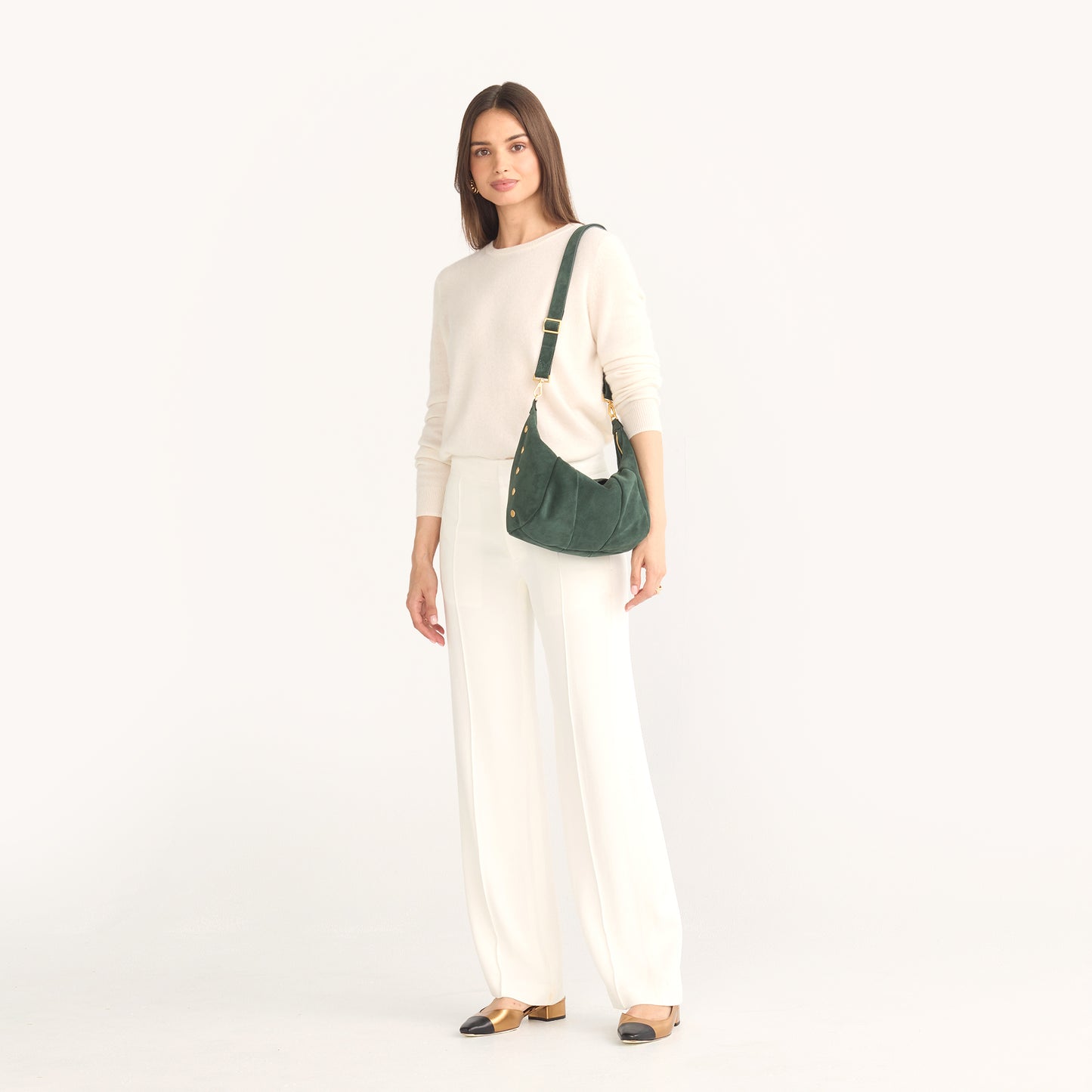 Model height is 5'8.5''