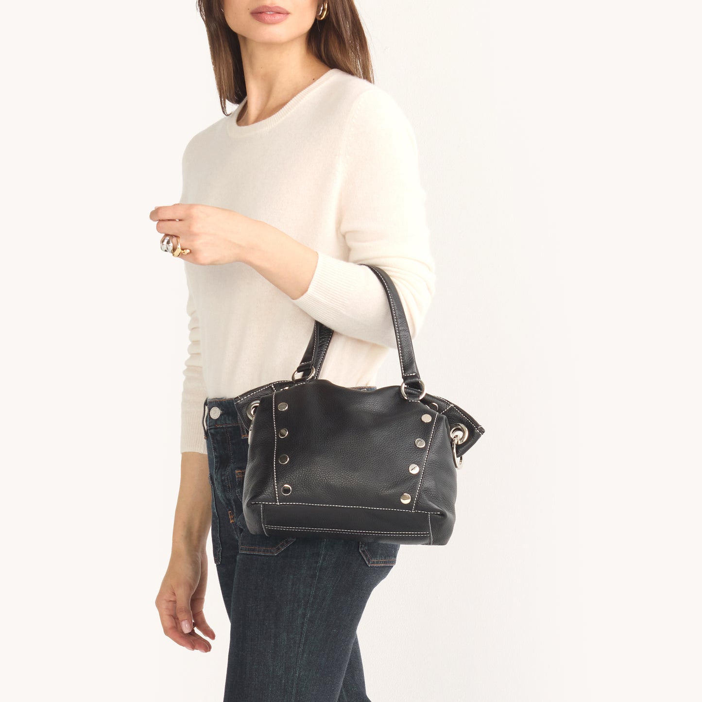 Daniel-Med-Tempo-Black-Model-View