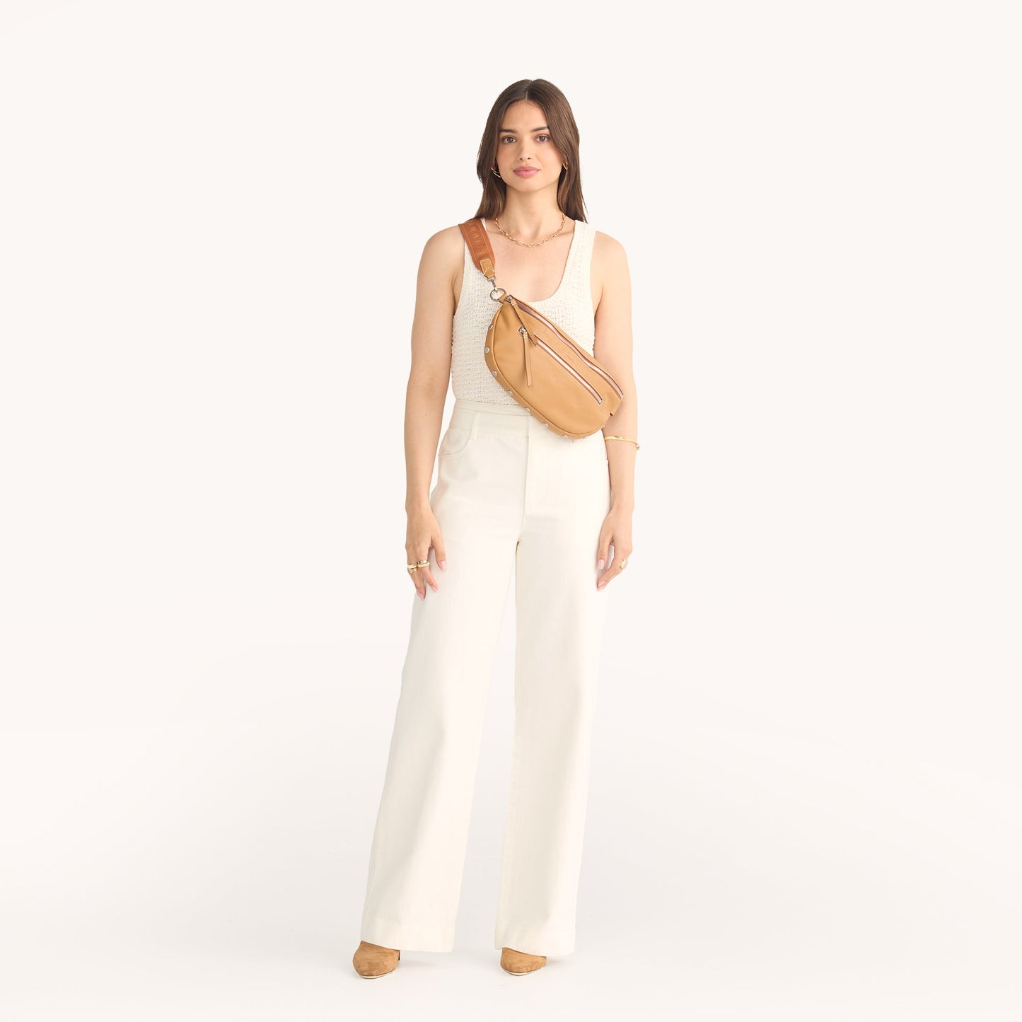 Model height is 5'8.5''