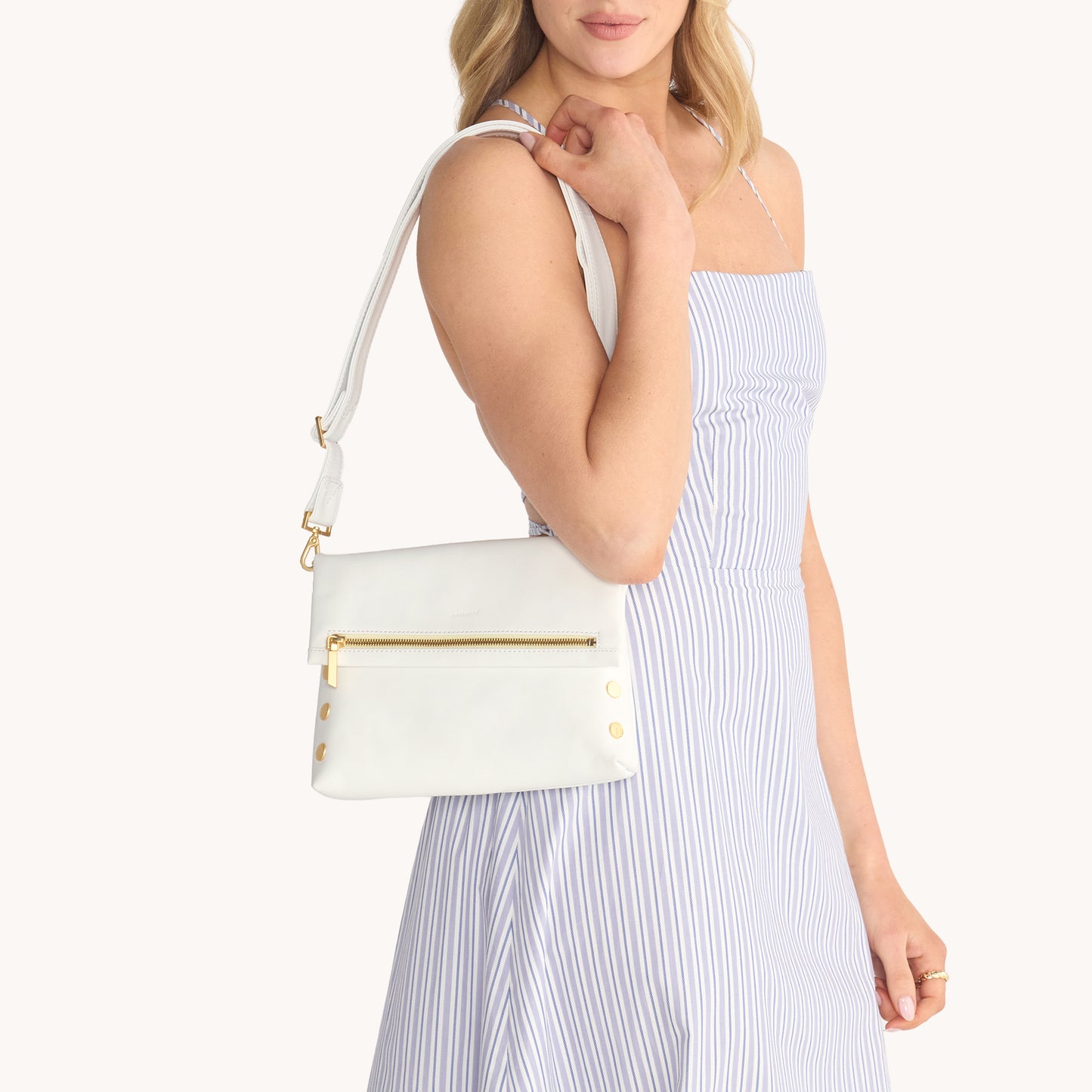 VIP-Med-Sunburst-BG-Model-View