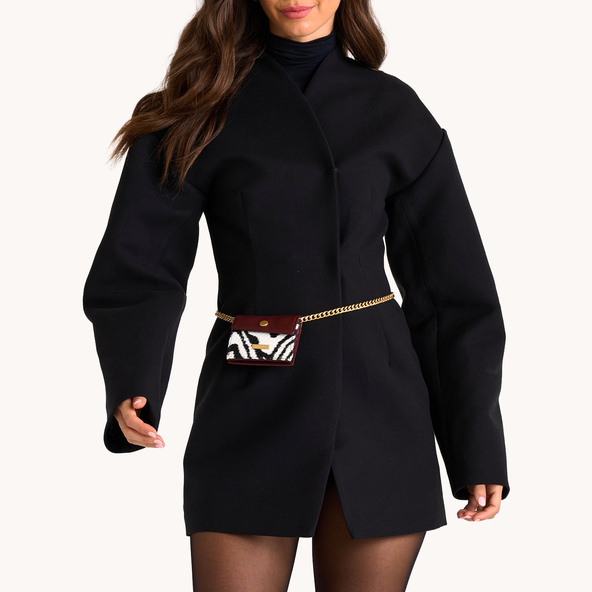 Montana-Pendant-Zebra-BG-Model-View-2