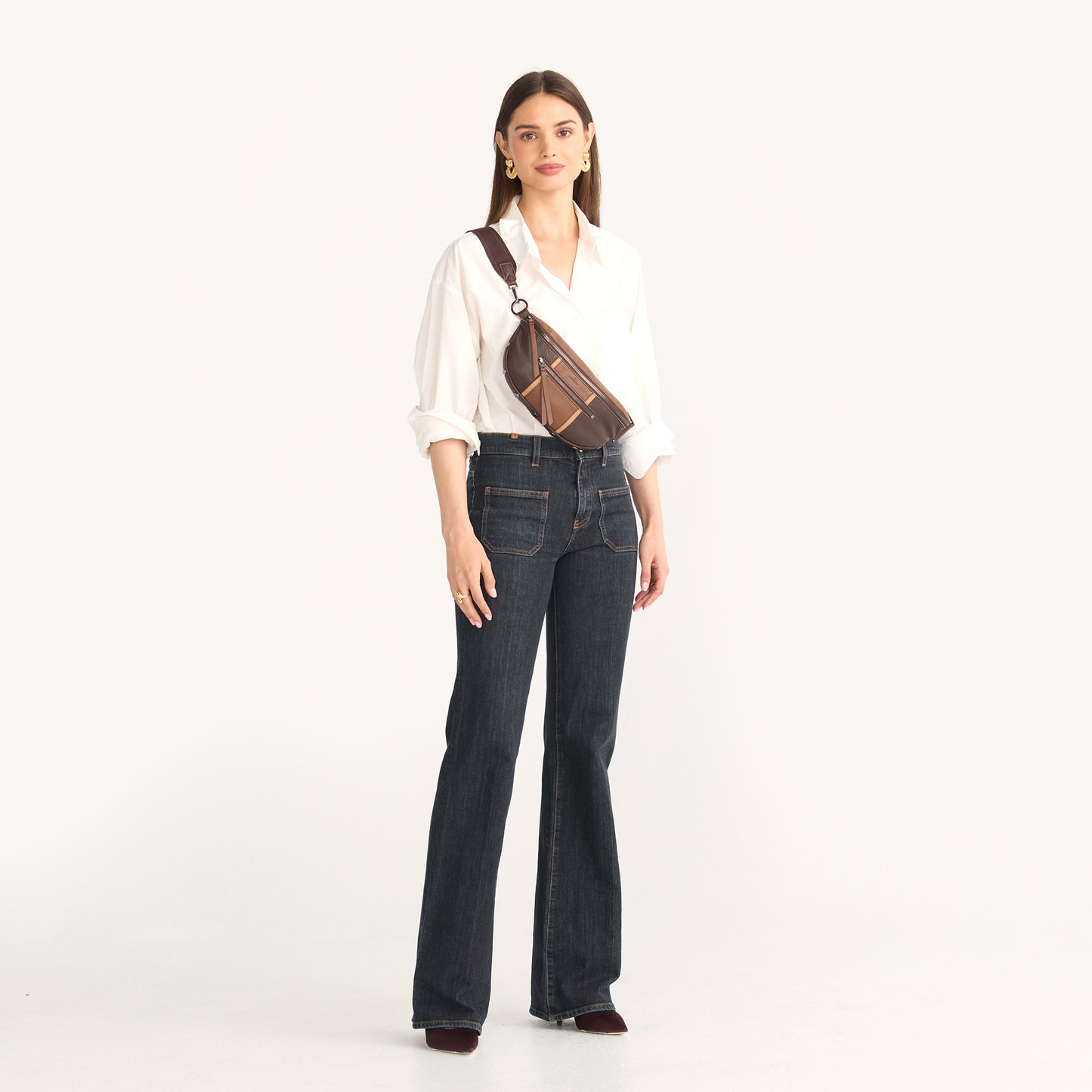 Model height is 5'8.5''