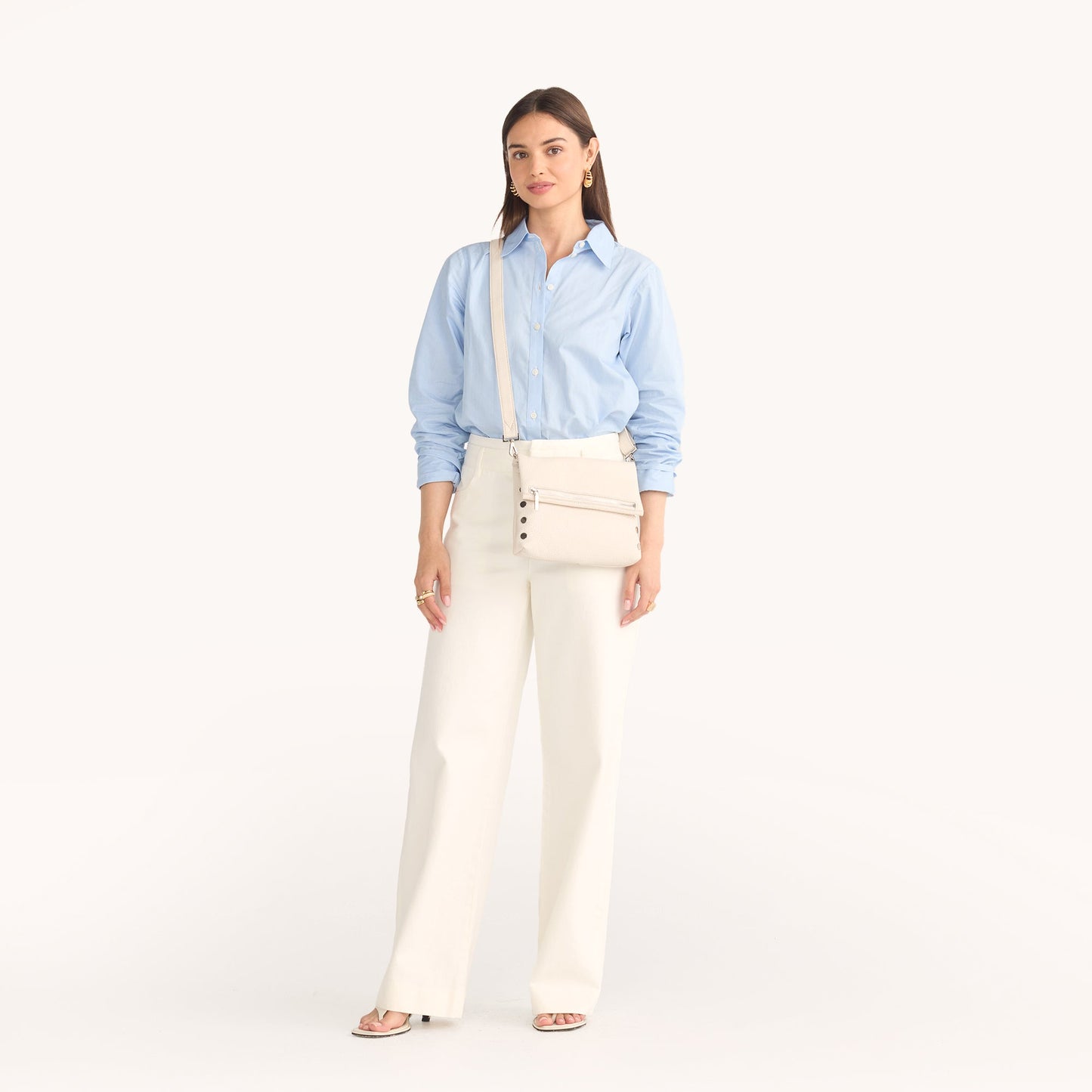 Model height is 5'8.5''