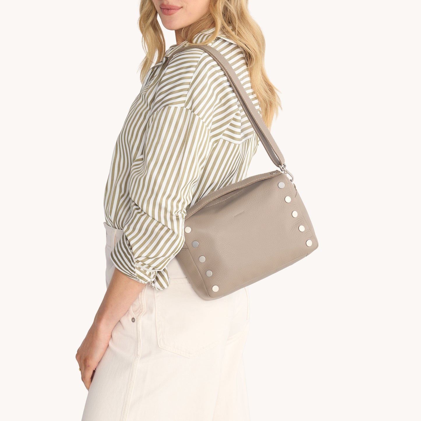 Evan-Crossbody-Med-Pewter-Pebble-BS-Model-View