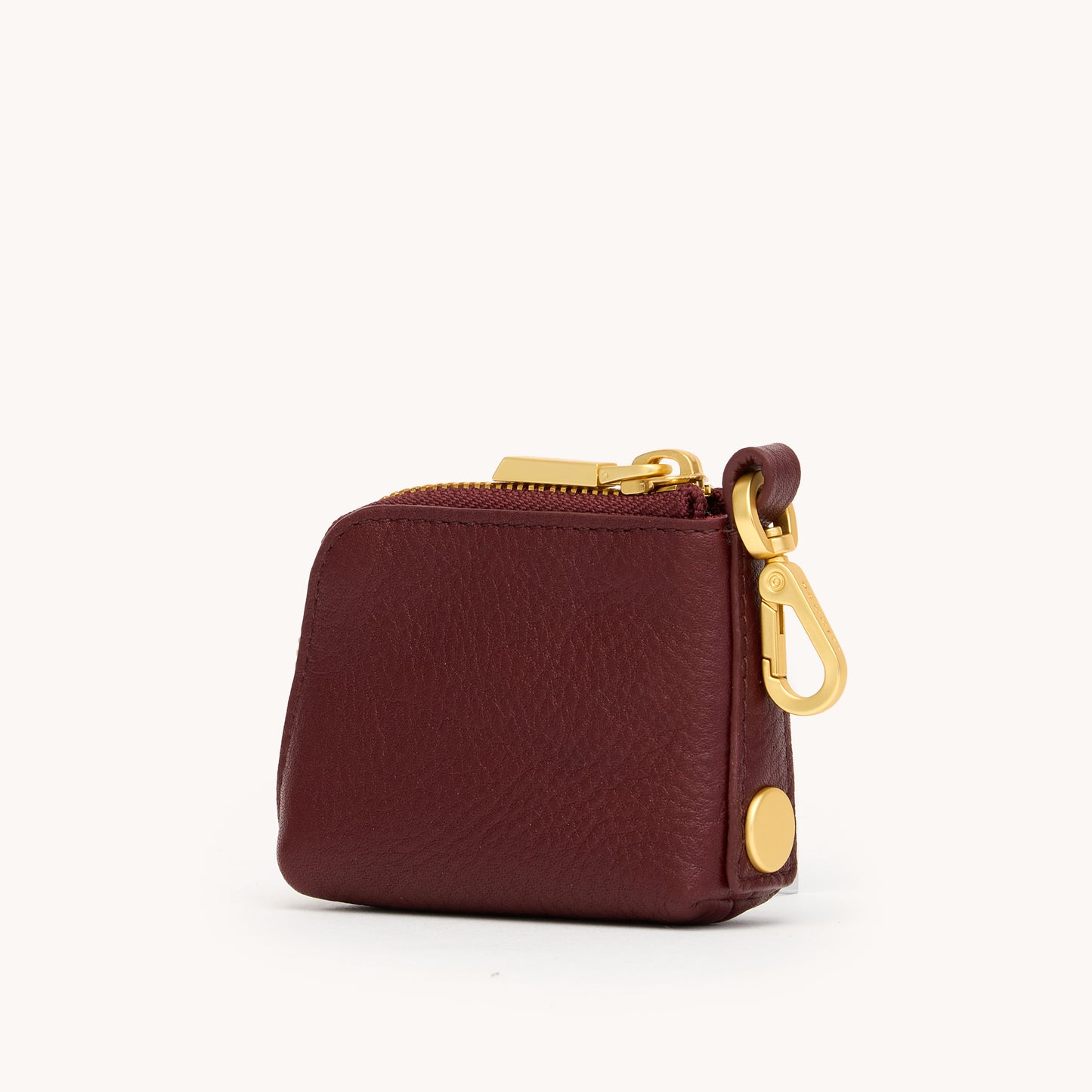 Syd-Pouch-Cherrywood-Pebble-BG-Detail-View