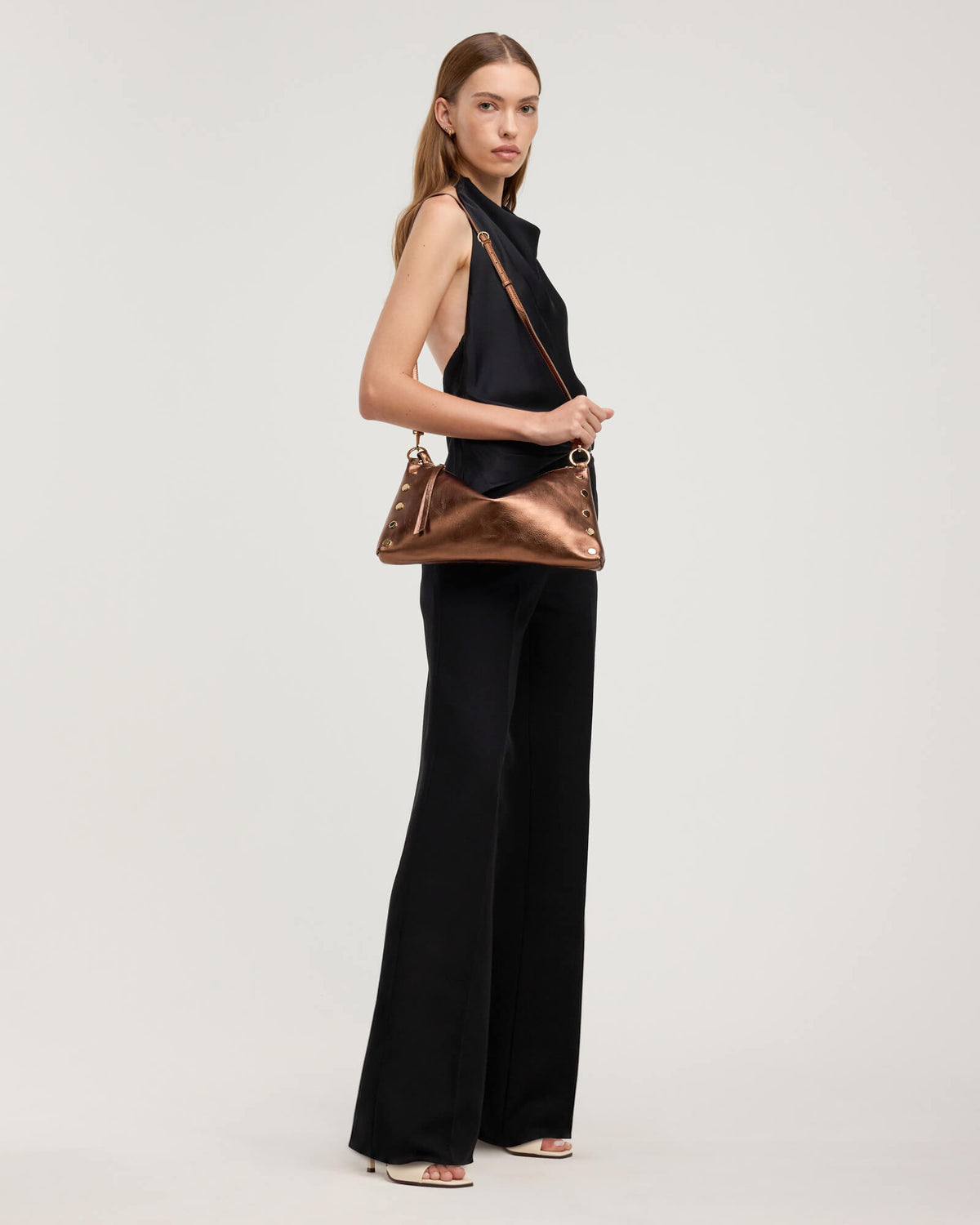 Model height is 5'10''