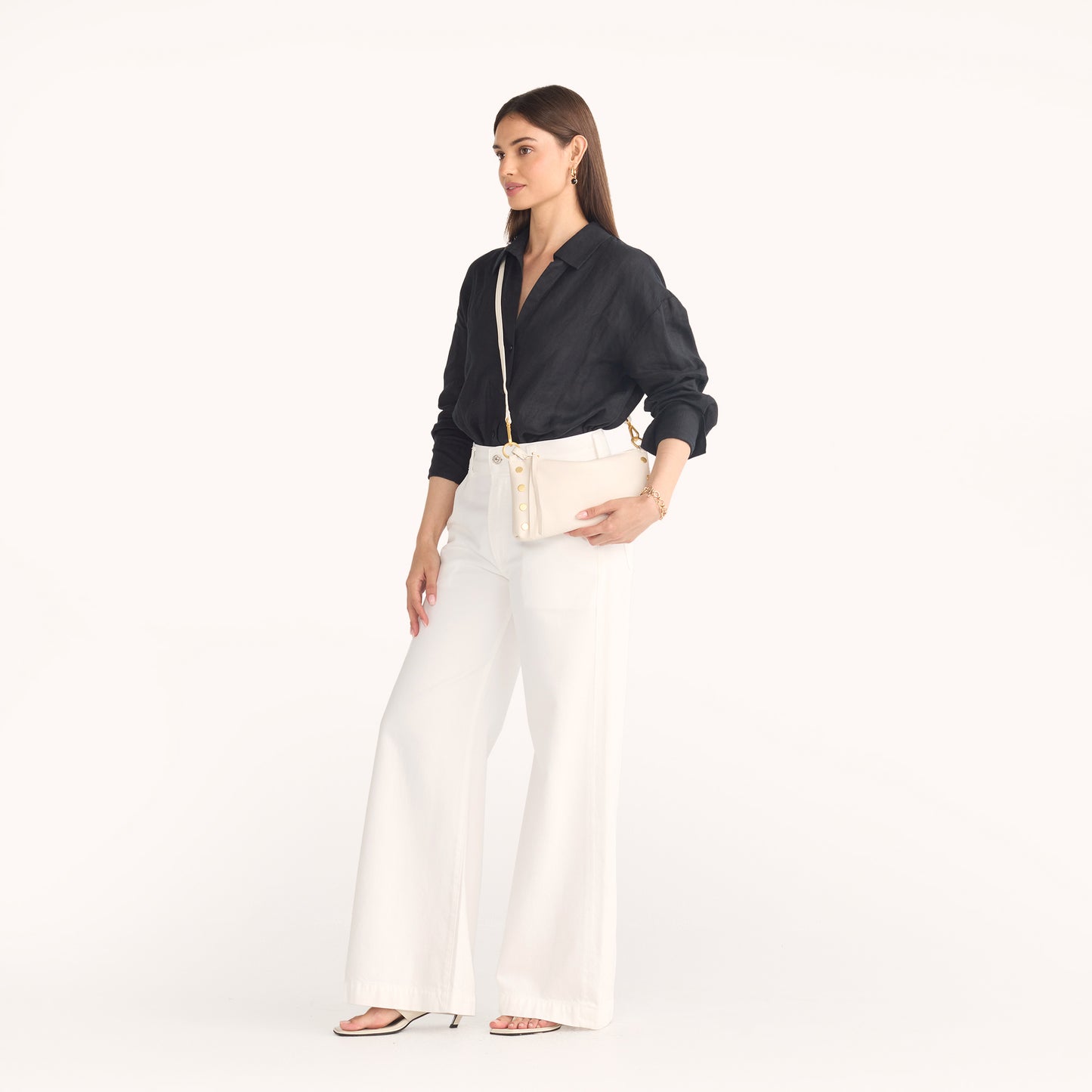 Model height is 5'8.5''