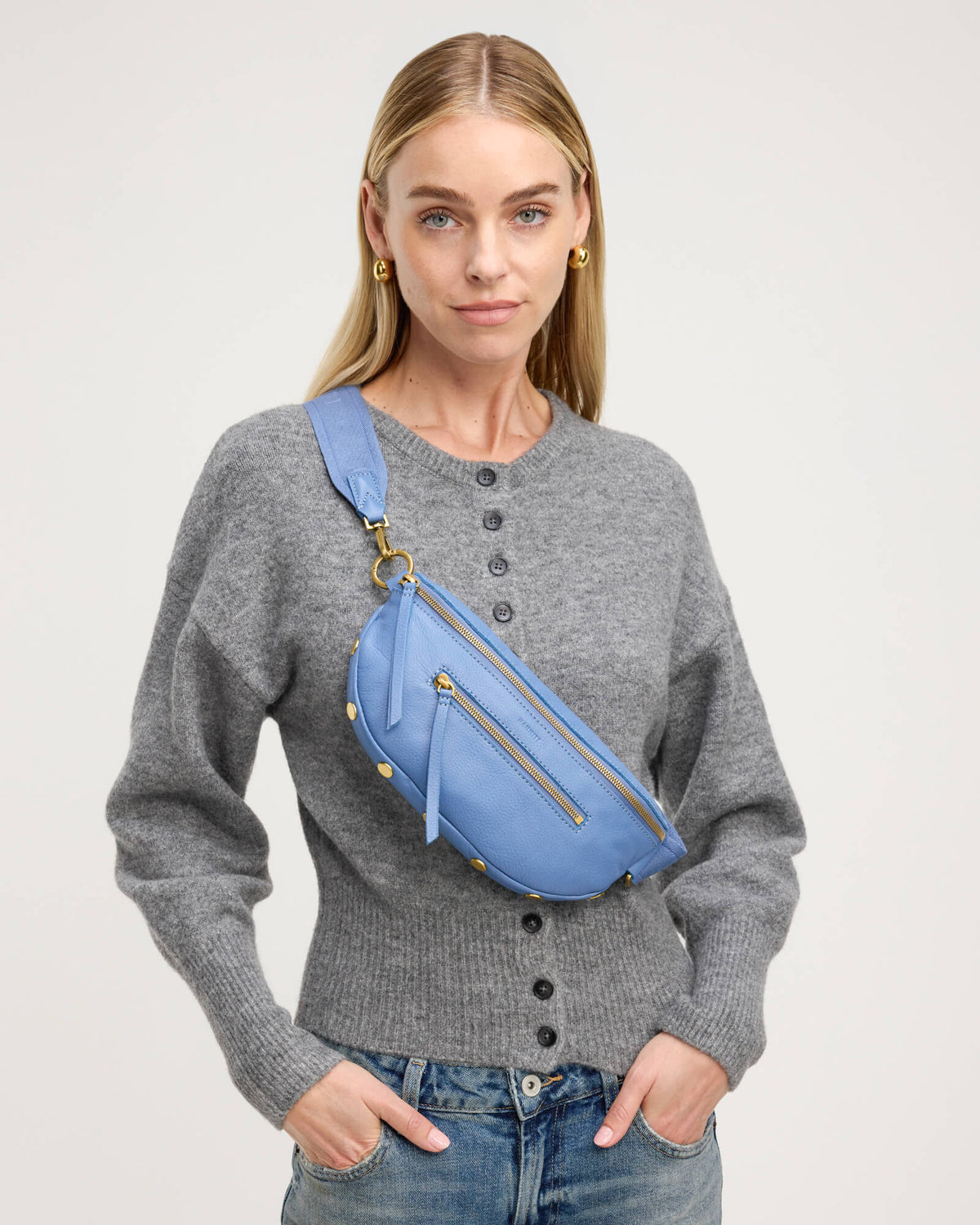 Charles-Crossbody-Med-Highlands-Blue-AG-Model-View