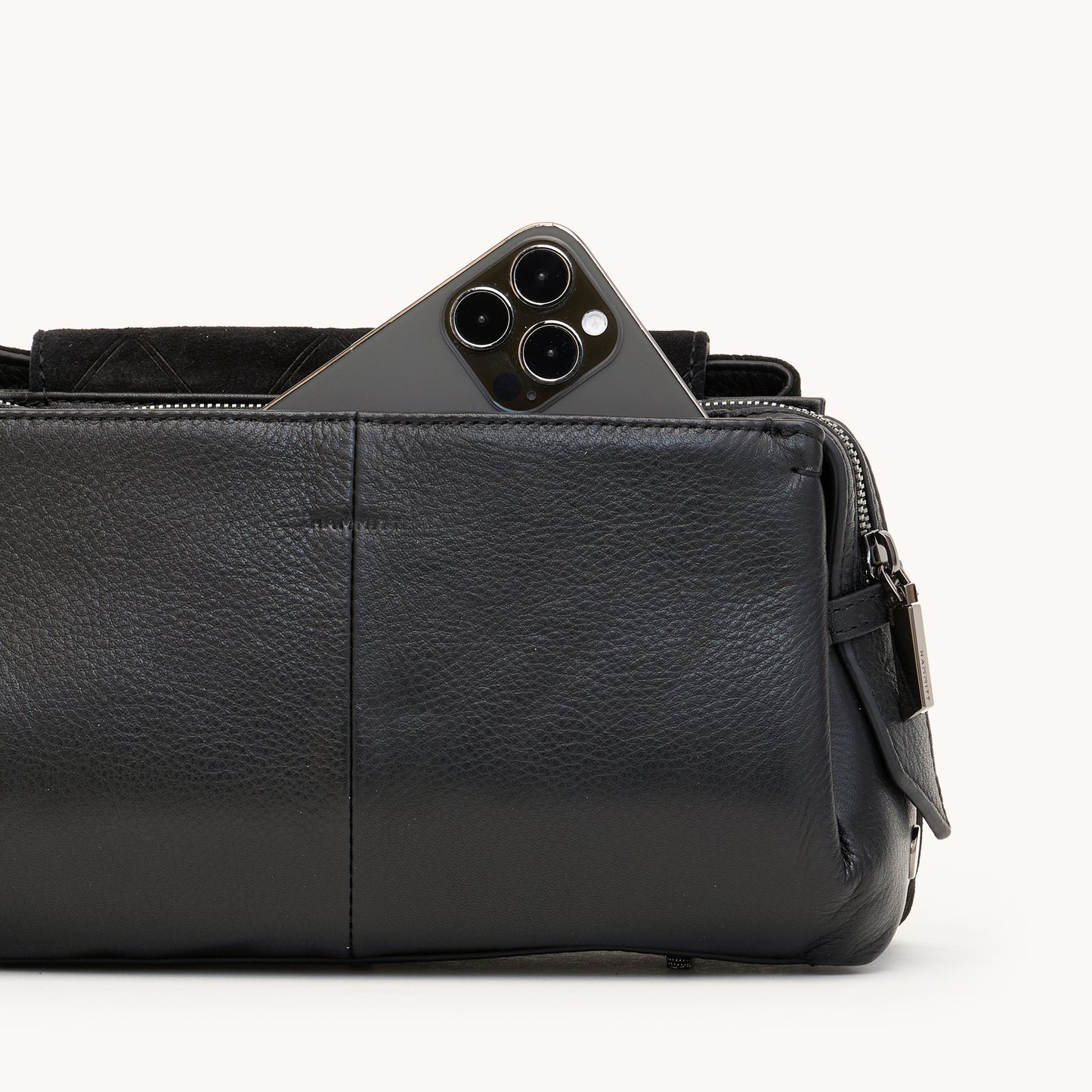 Charlotte-Med-Noir-Diamond-Suede-GM-Back-View