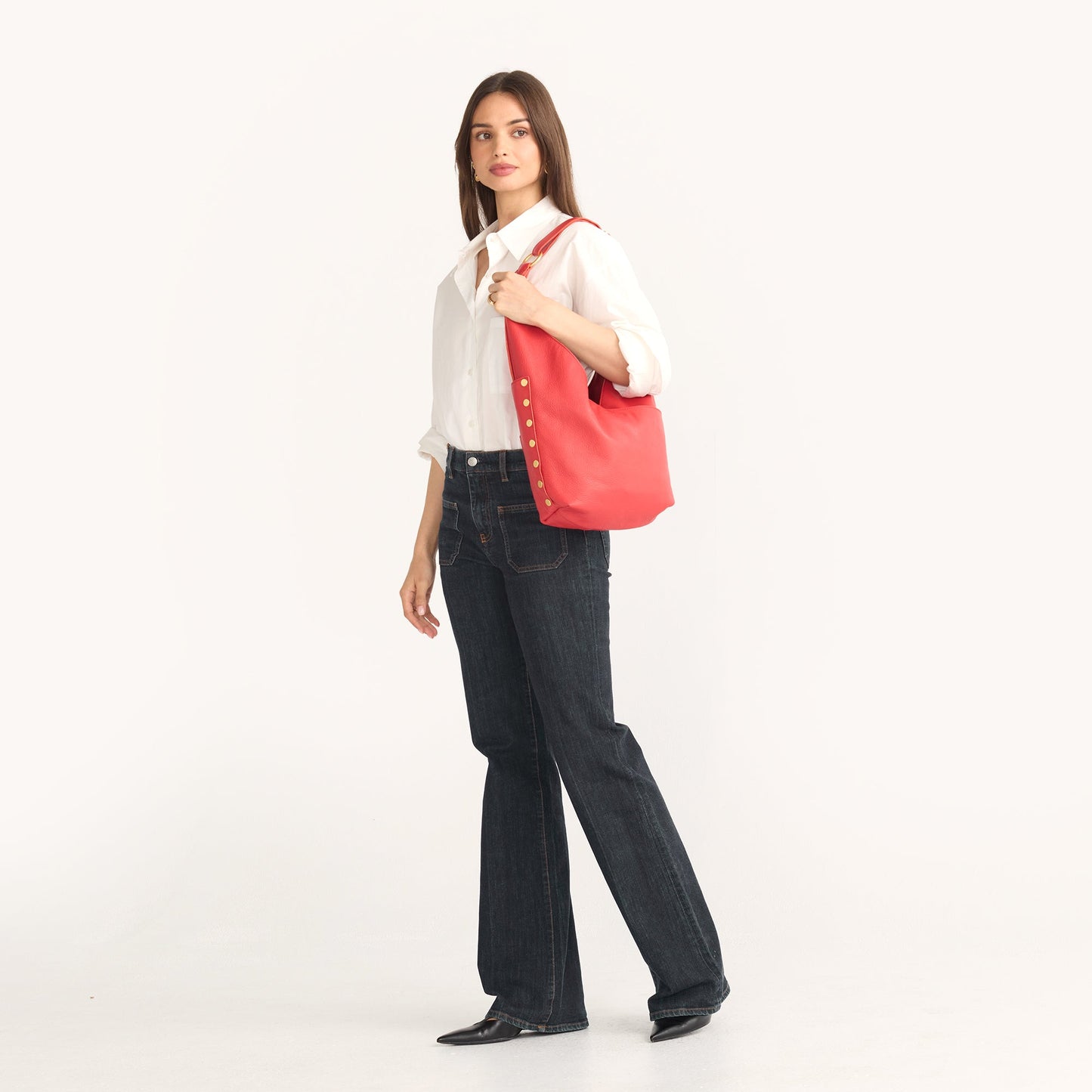 Model height is 5'8.5''