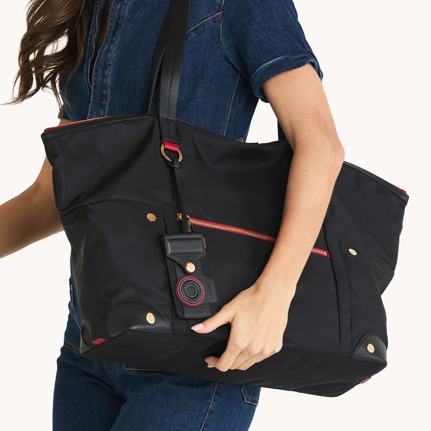 Camera-Luggage-Tag-Black-Nylon-G-Model-View-3