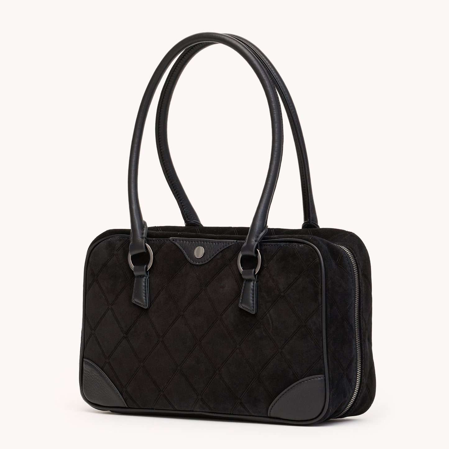 Meredith-Med-Noir-Diamond-S-GM-Detail-View